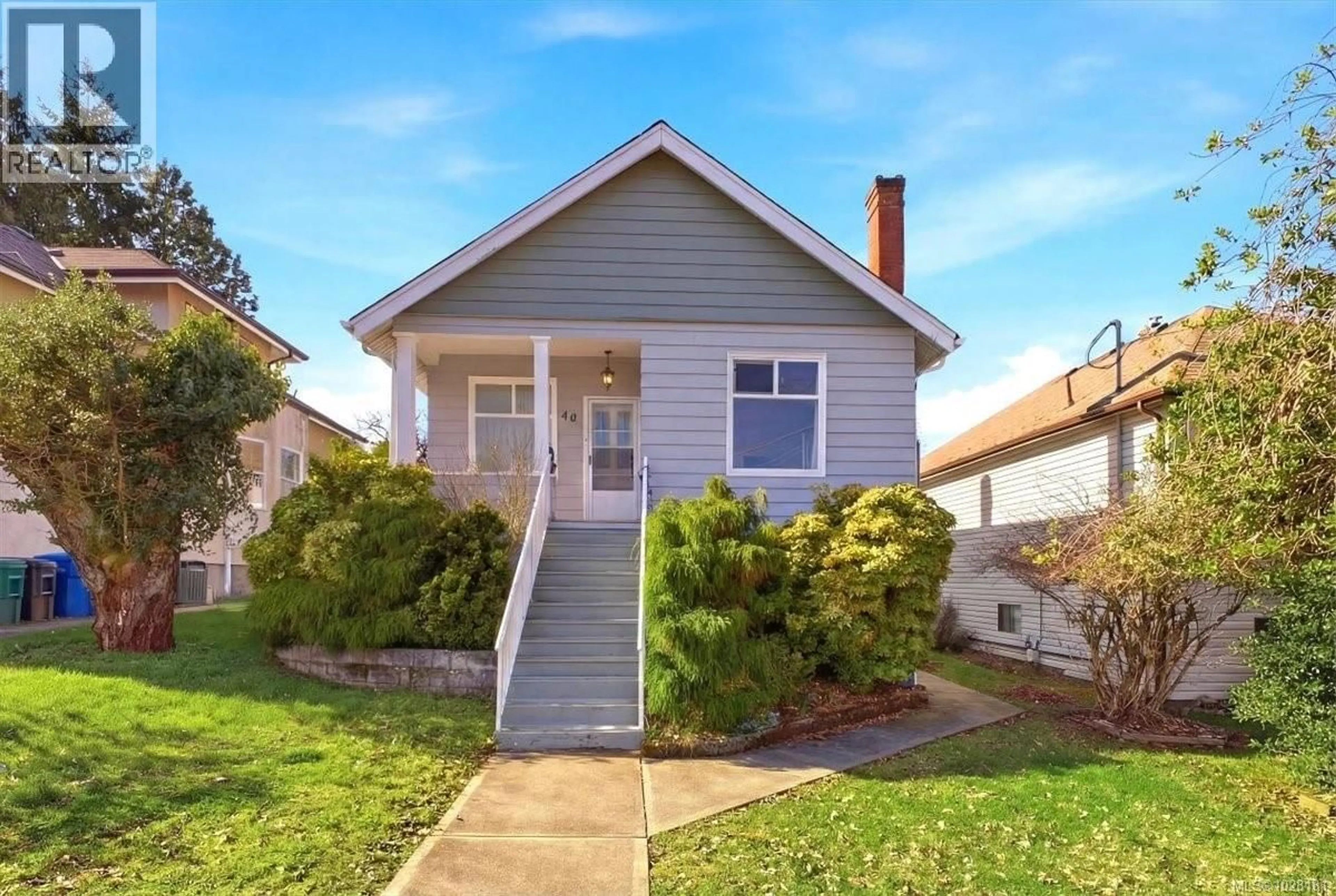 Home with vinyl exterior material, street for 43 KENNEDY STREET, Nanaimo British Columbia V9R2H5