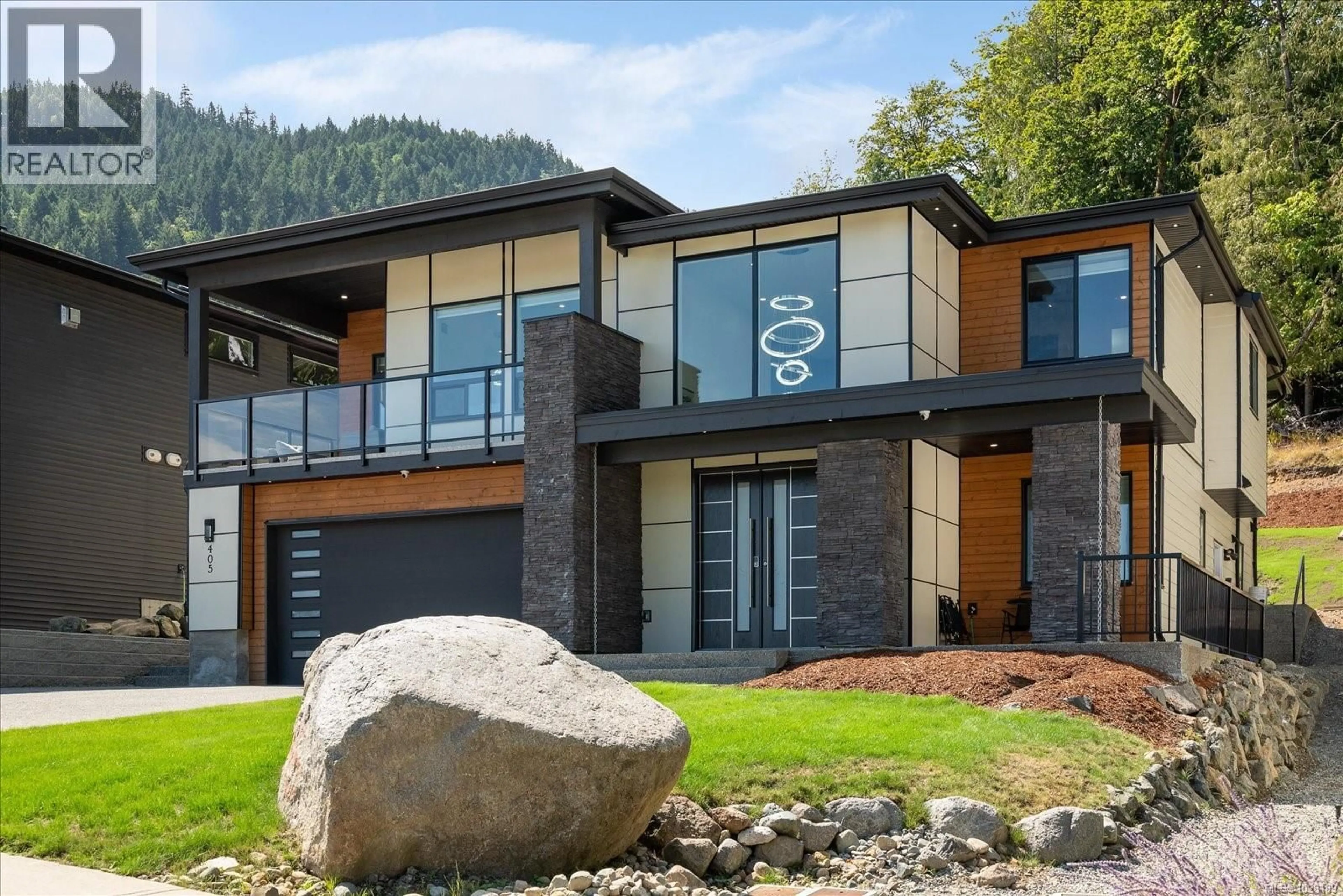 Home with brick exterior material, unknown for 405 COLONIA DRIVE SOUTH, Ladysmith British Columbia V9B0B8