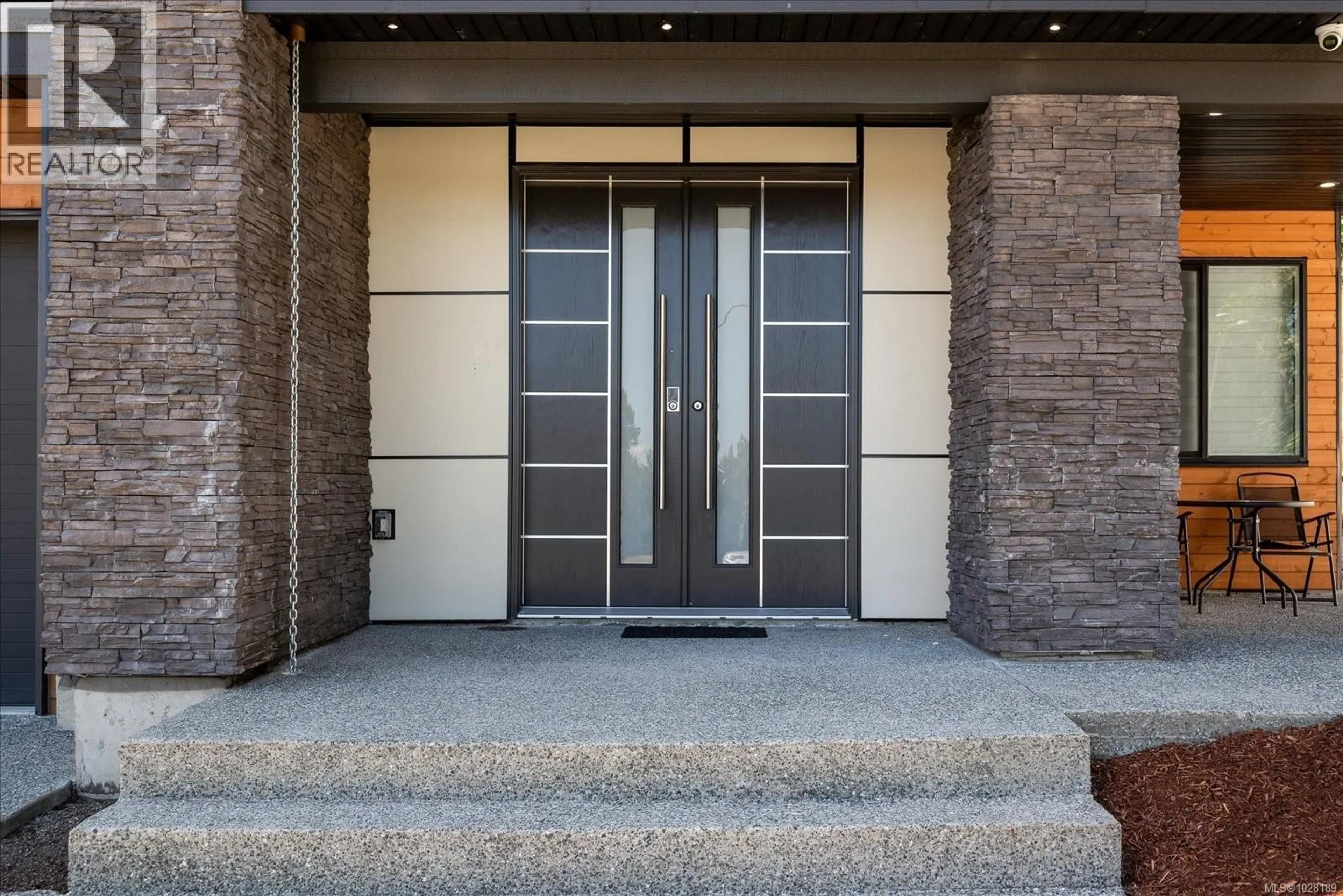 Unknown for 405 COLONIA DRIVE SOUTH, Ladysmith British Columbia V9B0B8