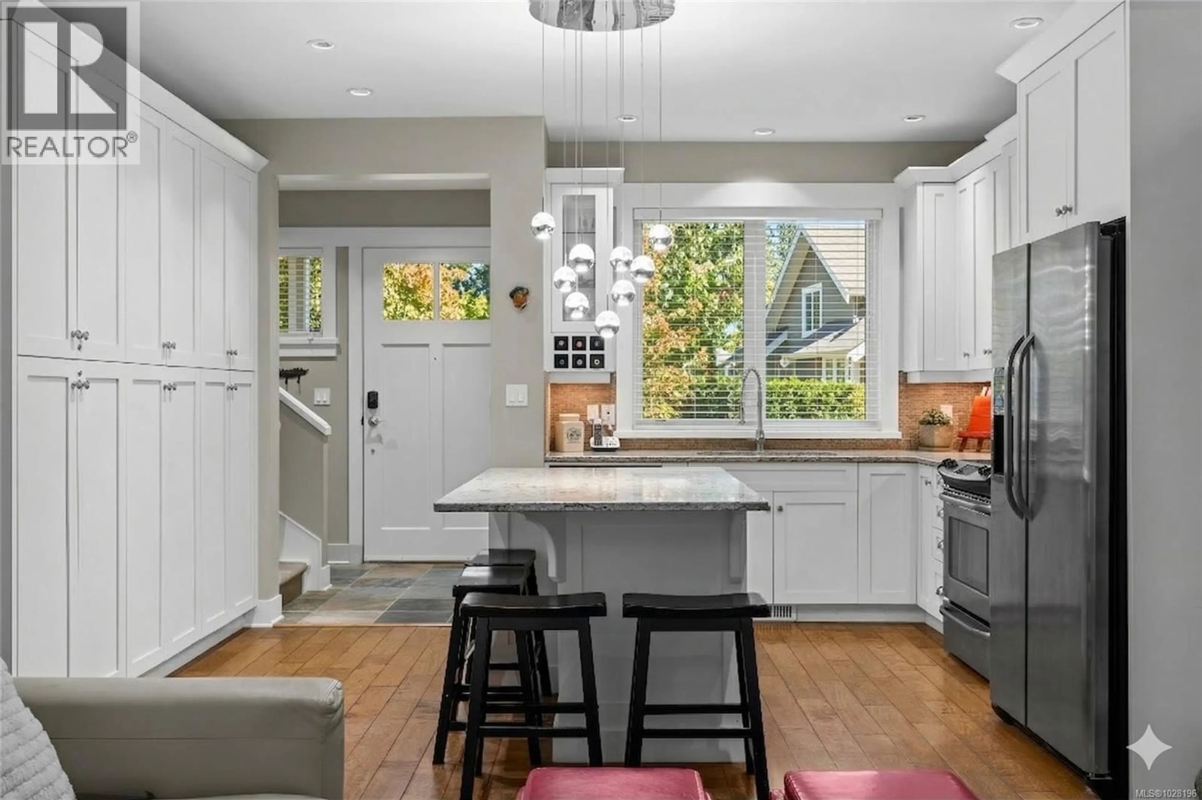 Open concept kitchen, ceramic/tile floor for 62 - 5251 ISLAND HIGHWAY WEST, Qualicum Beach British Columbia V9K1S8