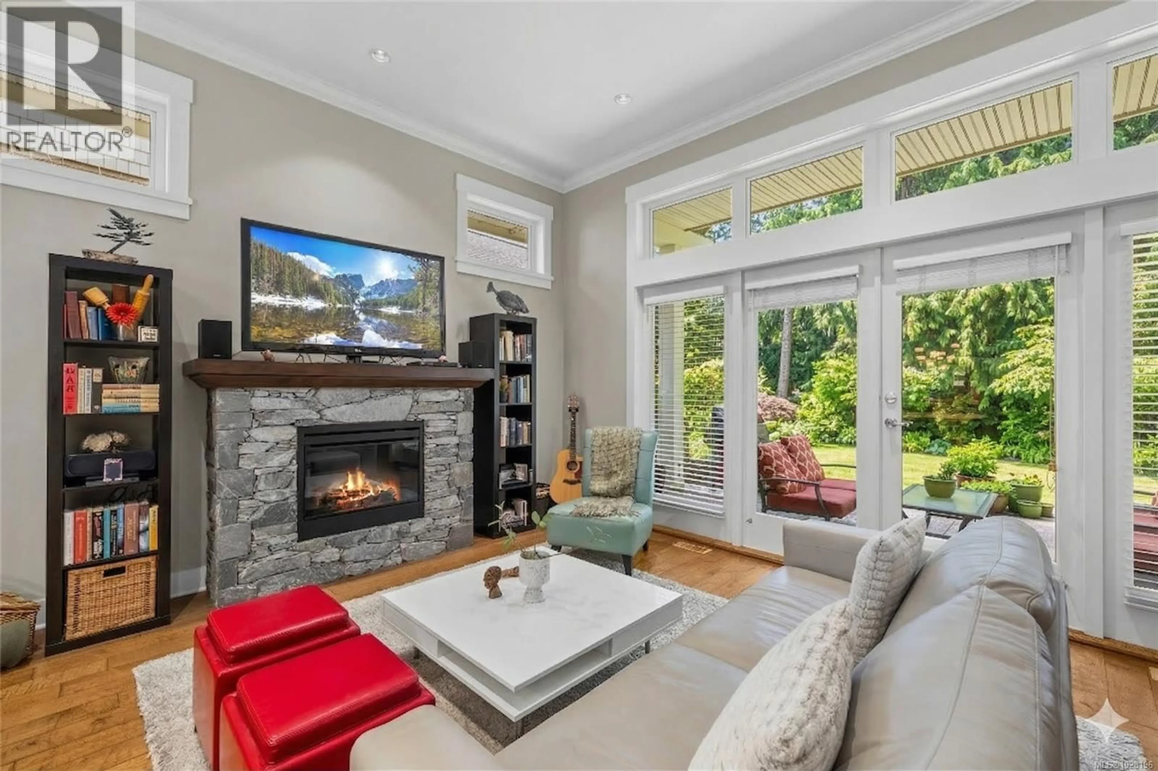 Living room with furniture, unknown for 62 - 5251 ISLAND HIGHWAY WEST, Qualicum Beach British Columbia V9K1S8