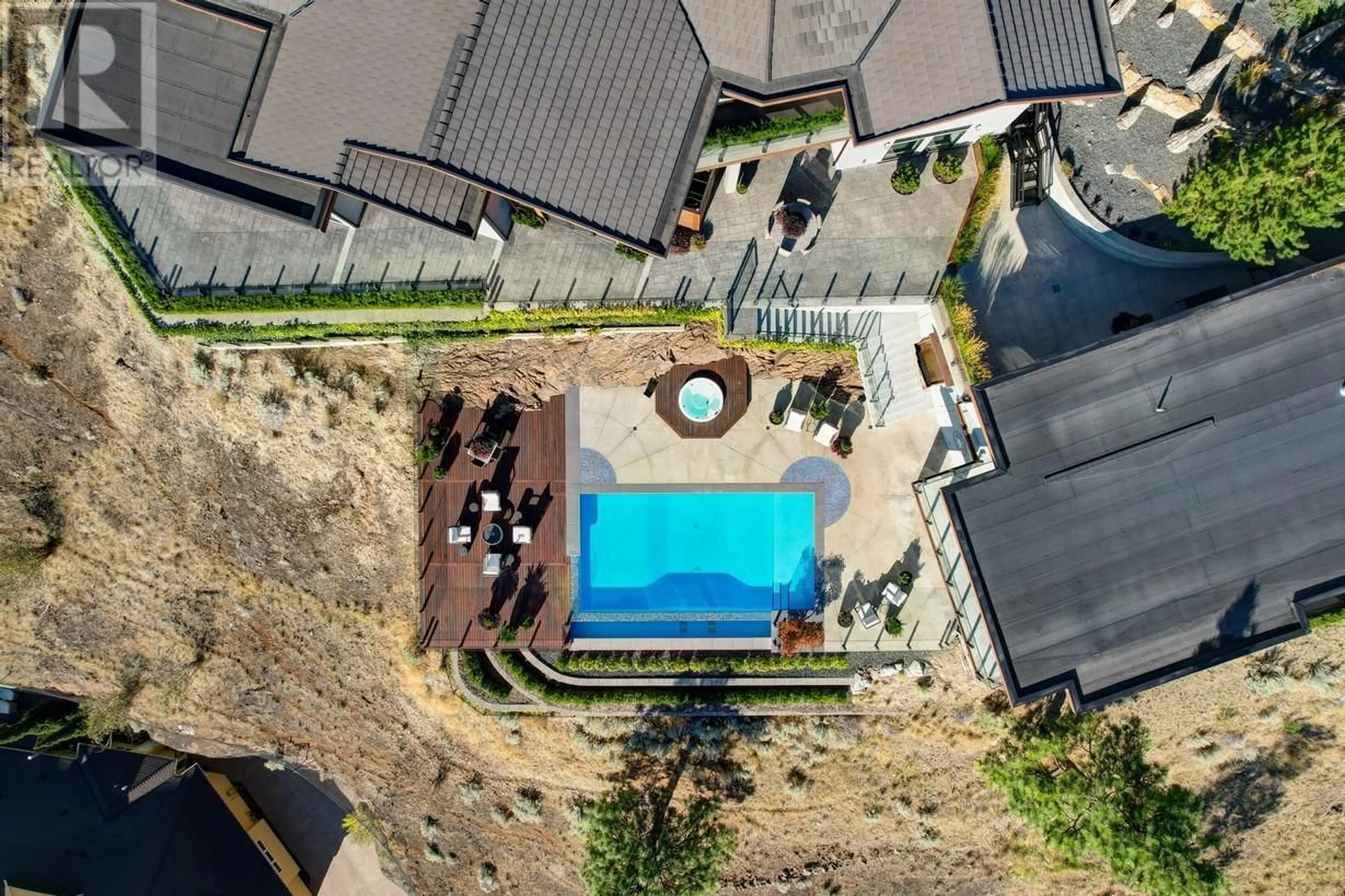 Pool for 733 FORESTRIDGE LANE, Kelowna British Columbia V6E0C5