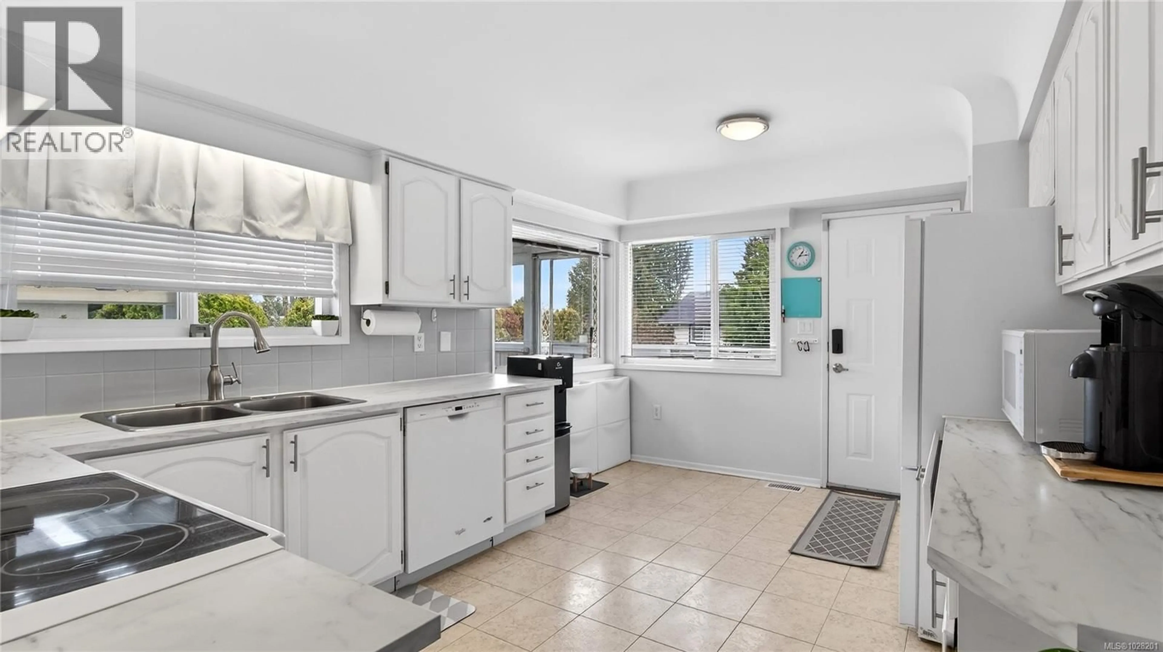 Unknown for 1268 GARKIL ROAD, Saanich British Columbia V8P2L3