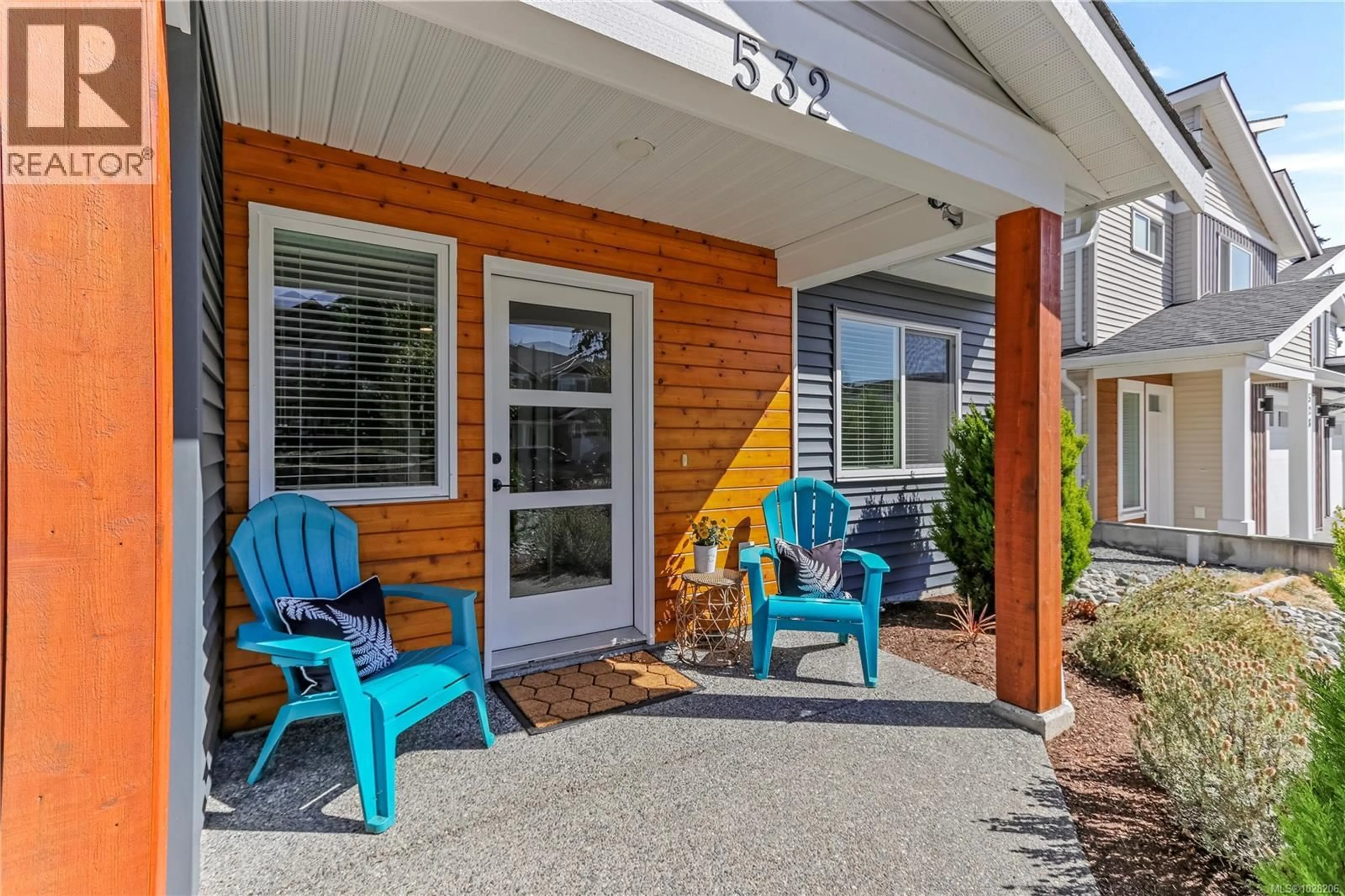 Patio, street for 532 LORI PLACE, Nanaimo British Columbia V9R0H8