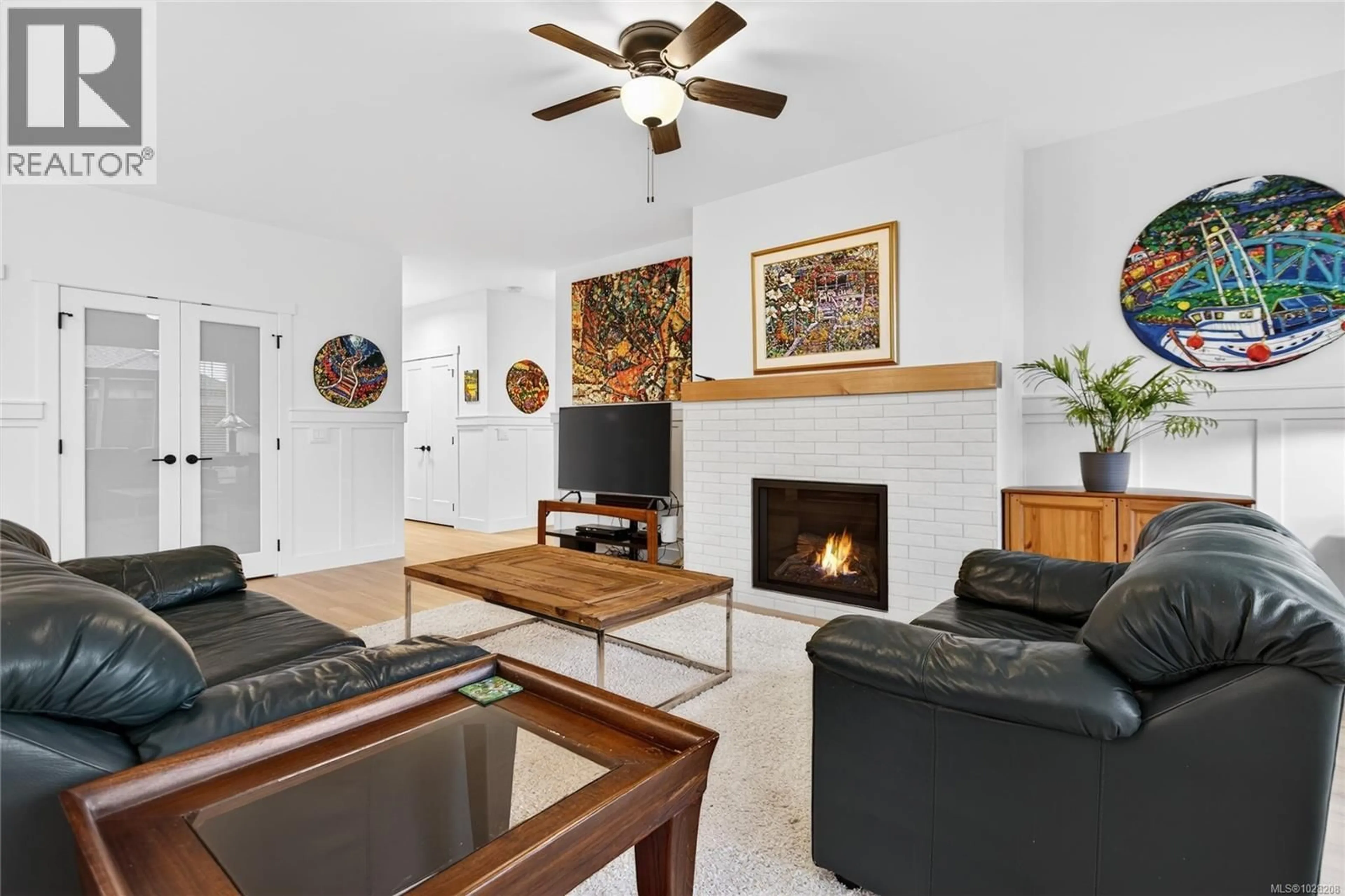 Living room with furniture, unknown for 873 ASPEN ROAD, Comox British Columbia V9M4H9