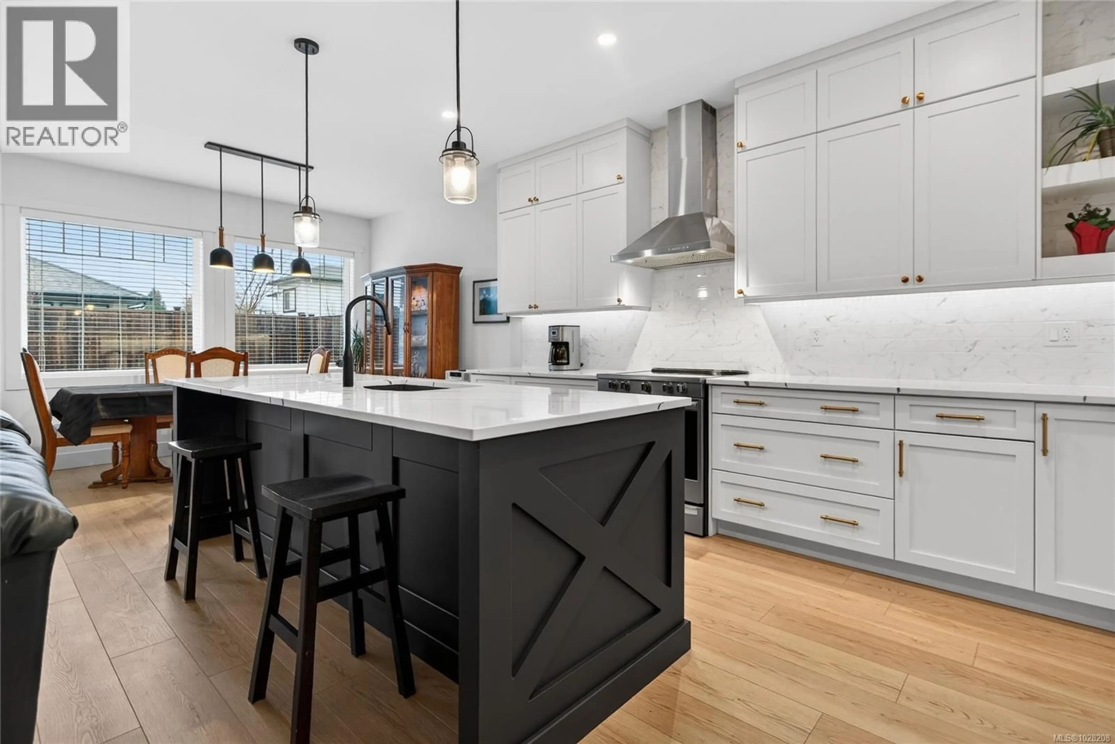 Open concept kitchen, unknown for 873 ASPEN ROAD, Comox British Columbia V9M4H9