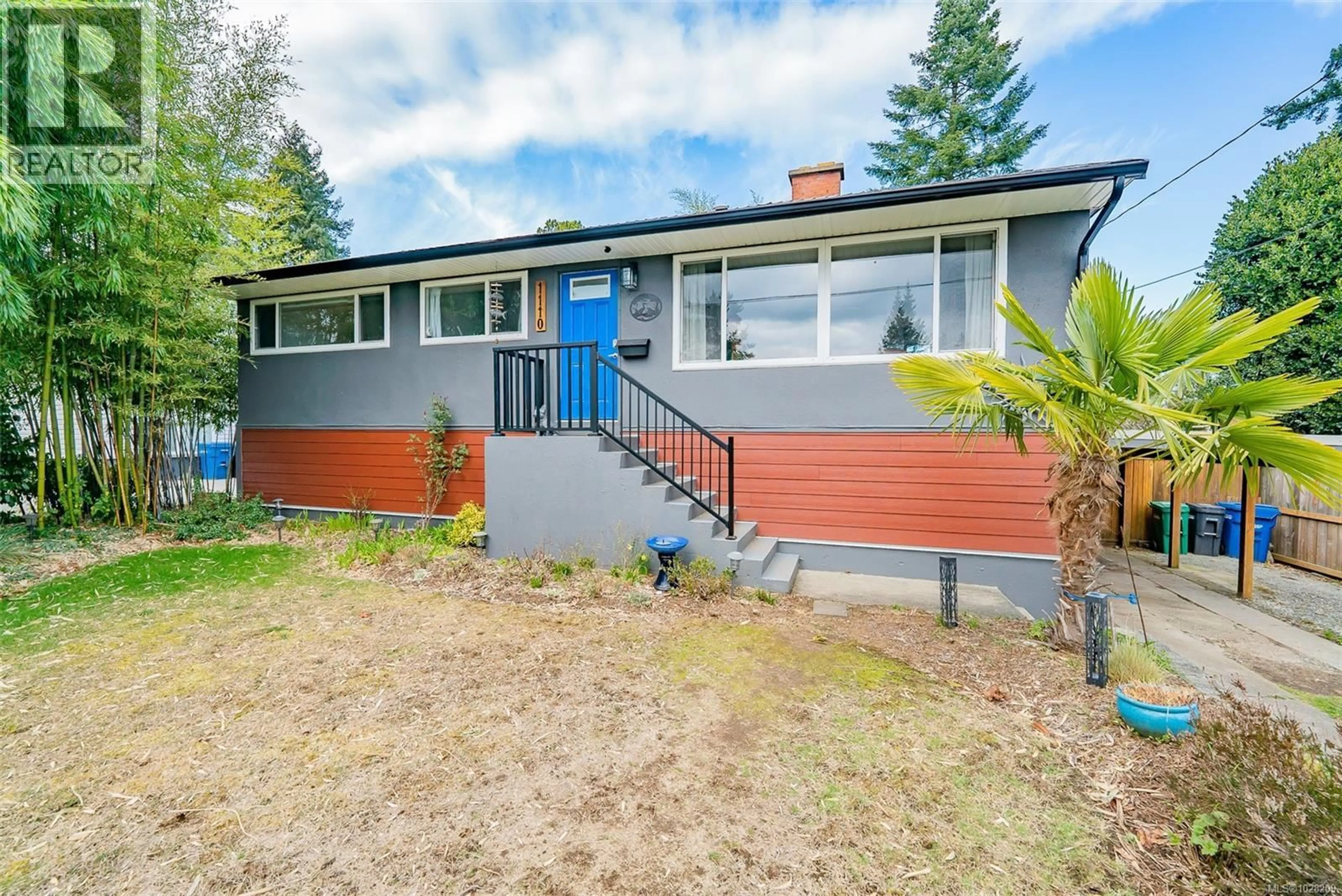 Home with vinyl exterior material, street for 1110 NELSON STREET, Nanaimo British Columbia V9S2K3