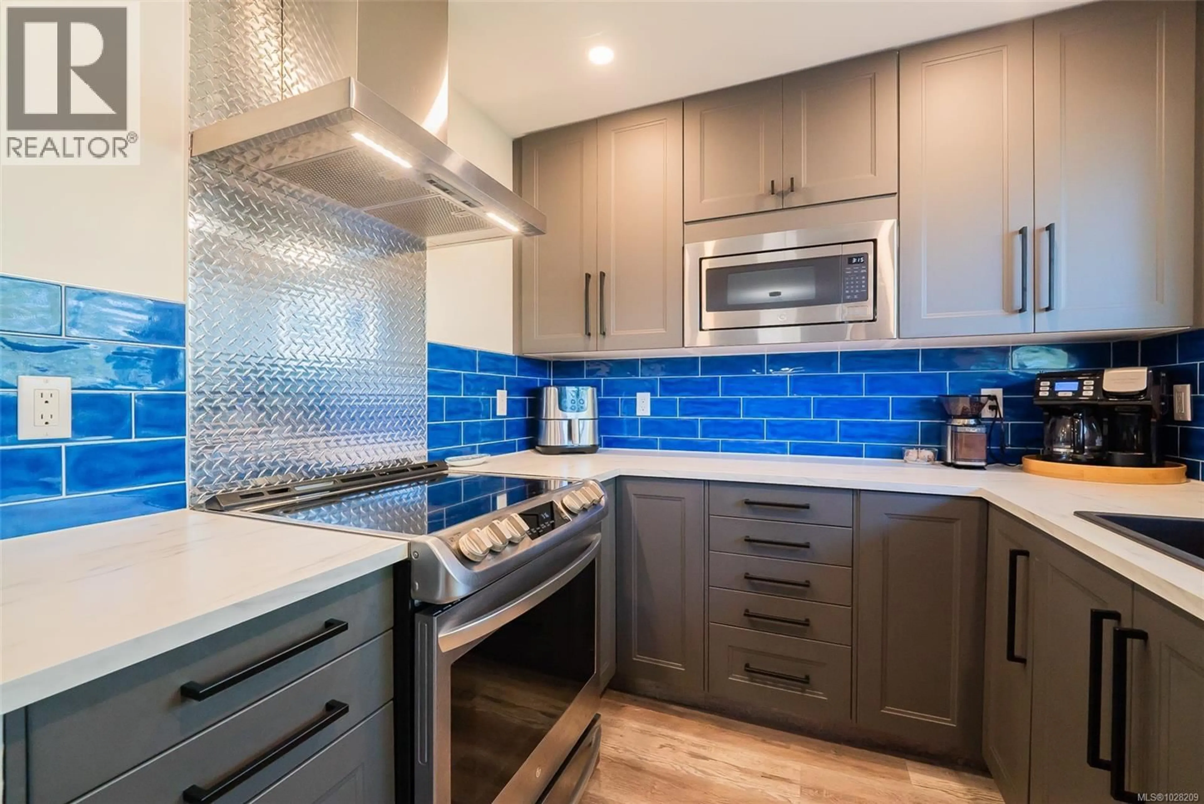 Contemporary kitchen, ceramic/tile floor for 1110 NELSON STREET, Nanaimo British Columbia V9S2K3