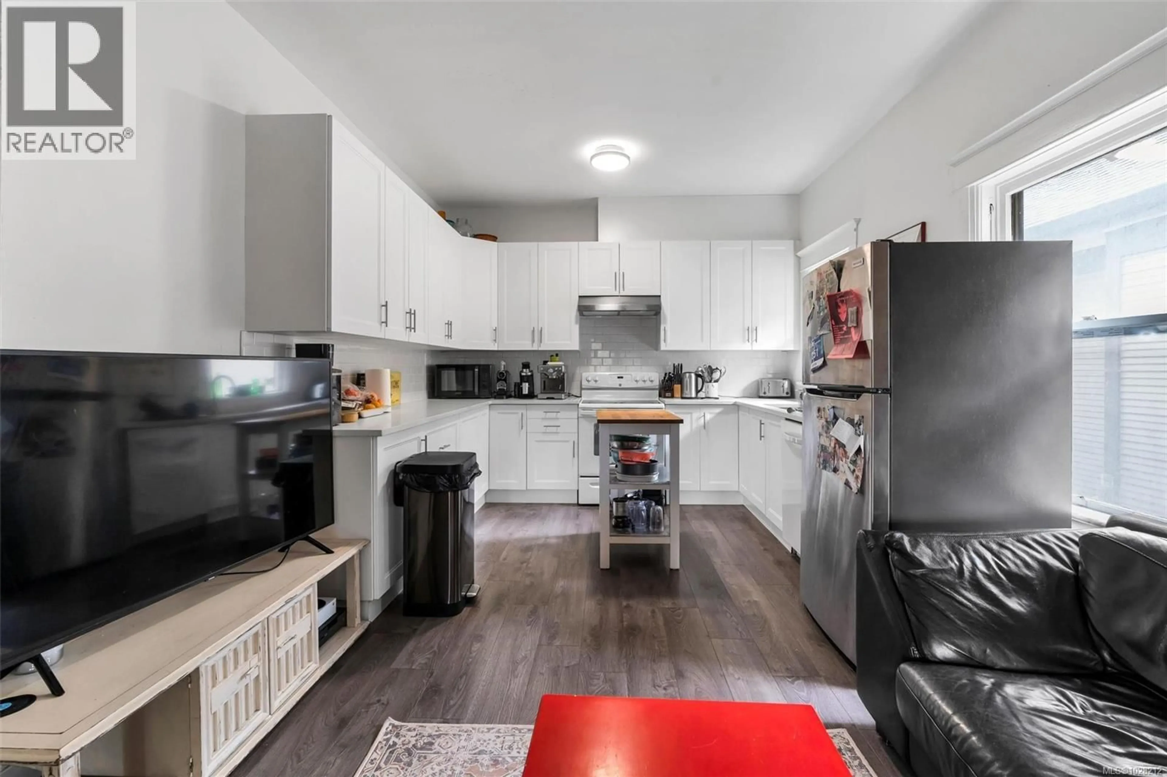 Open concept kitchen, unknown for 2652 BLACKWOOD STREET, Victoria British Columbia V8T3W3