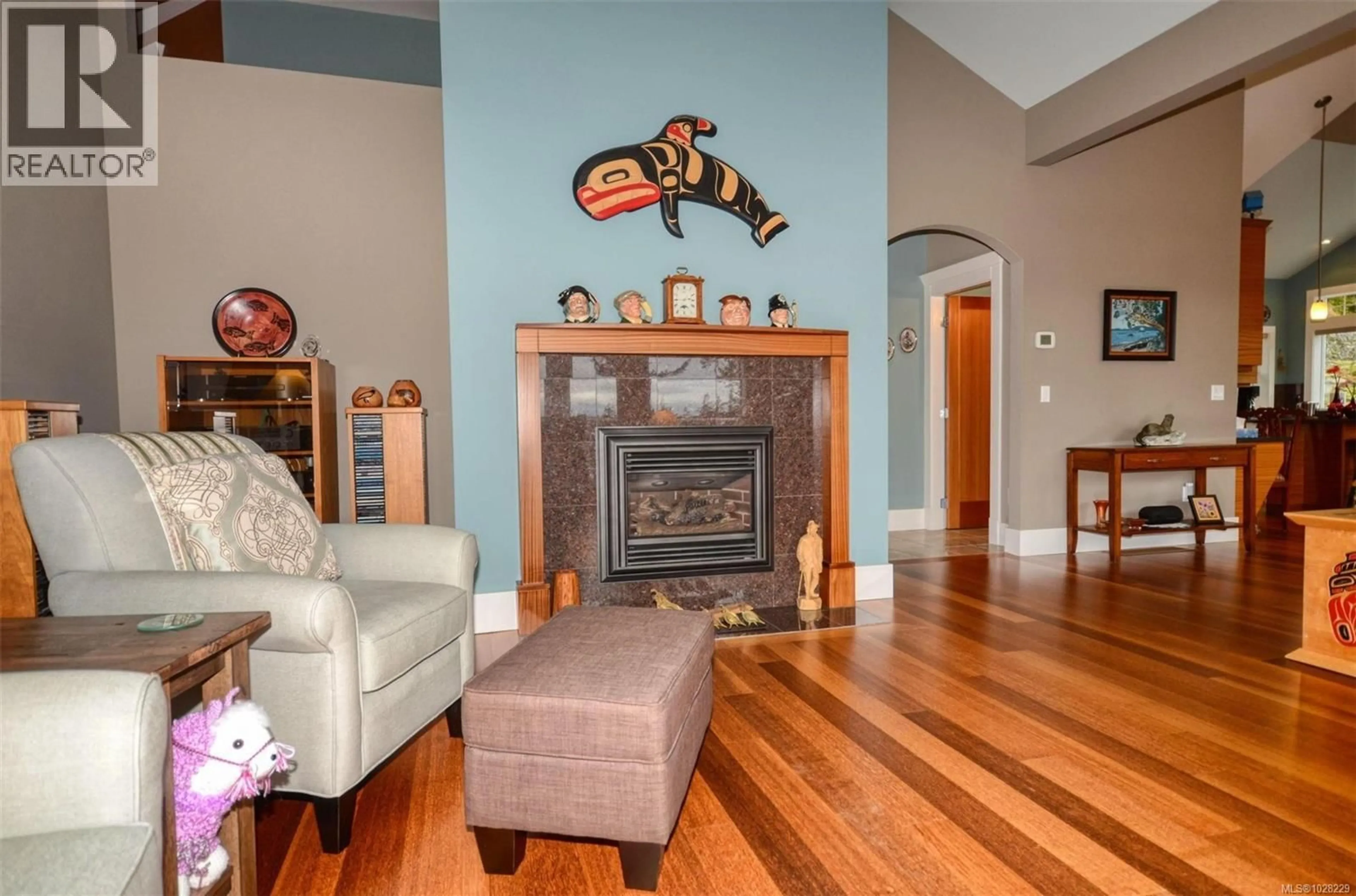 Living room with furniture, unknown for 4935 DEER PARK TRAIL, Metchosin British Columbia V9C4J5