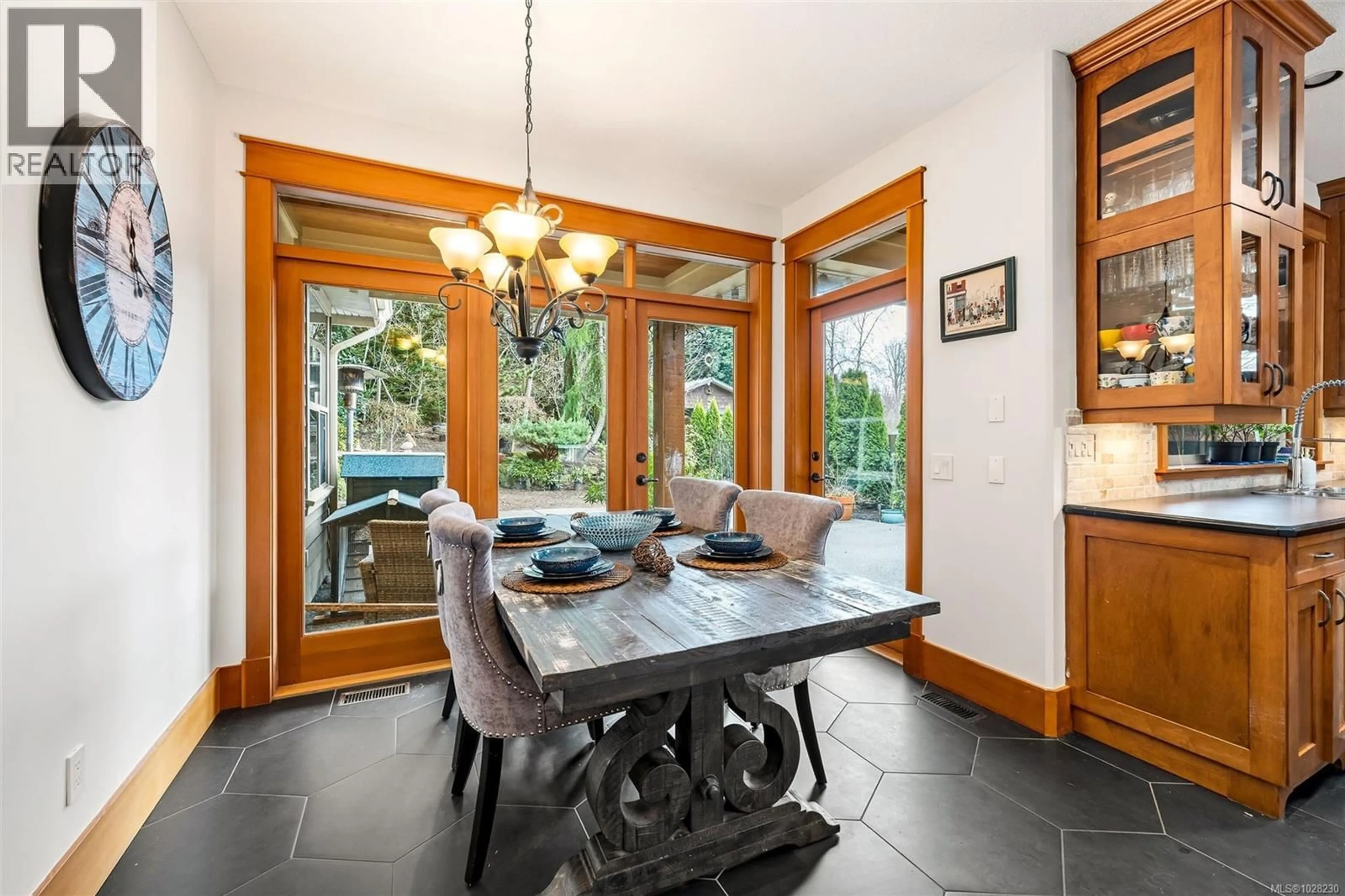 Dining room, ceramic/tile floor for 3676 MONTEREY DRIVE, Nanaimo British Columbia V9T6R9