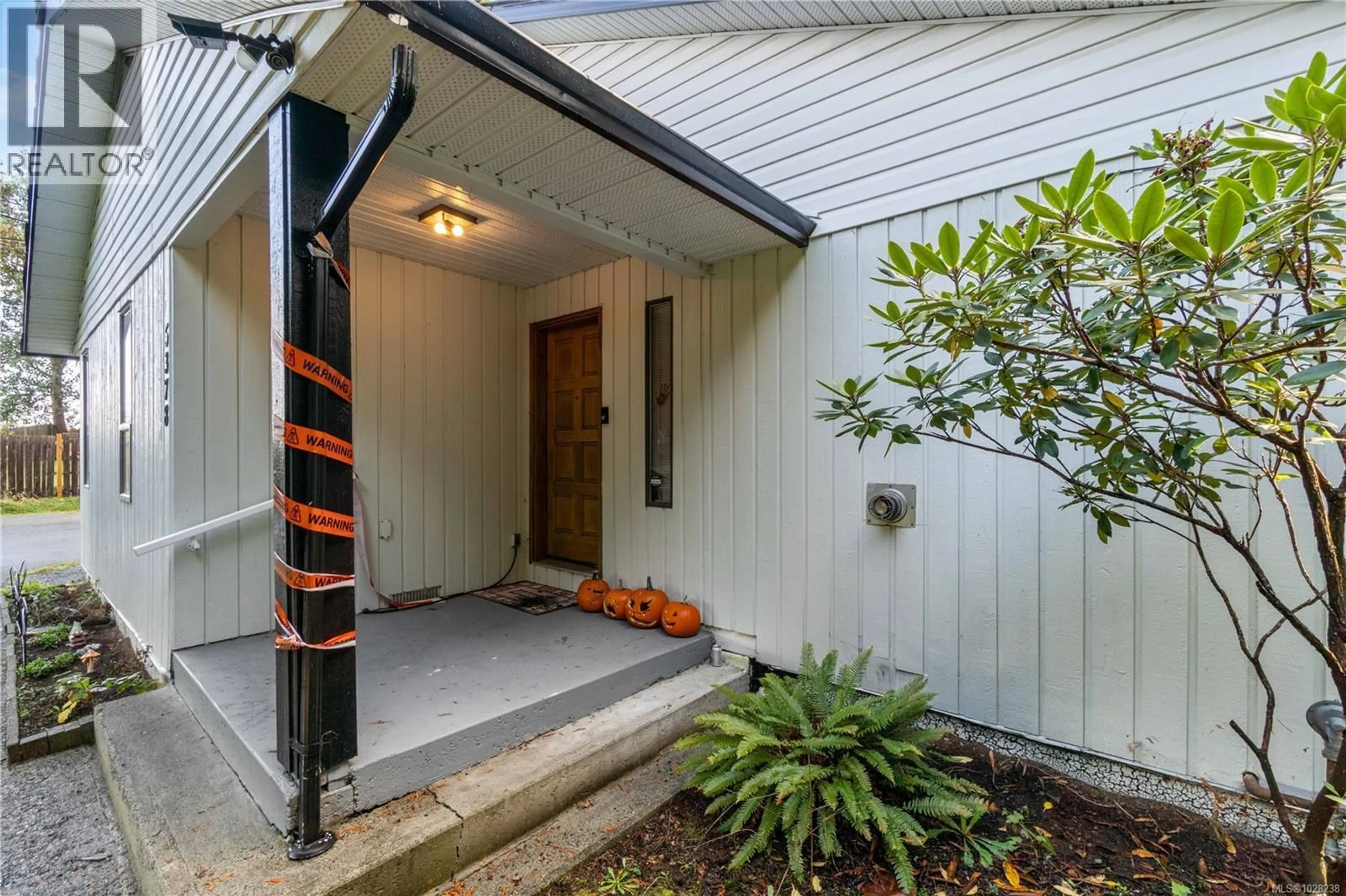 Indoor entryway for 5378 RUTHERFORD ROAD, Nanaimo British Columbia V9T5N9