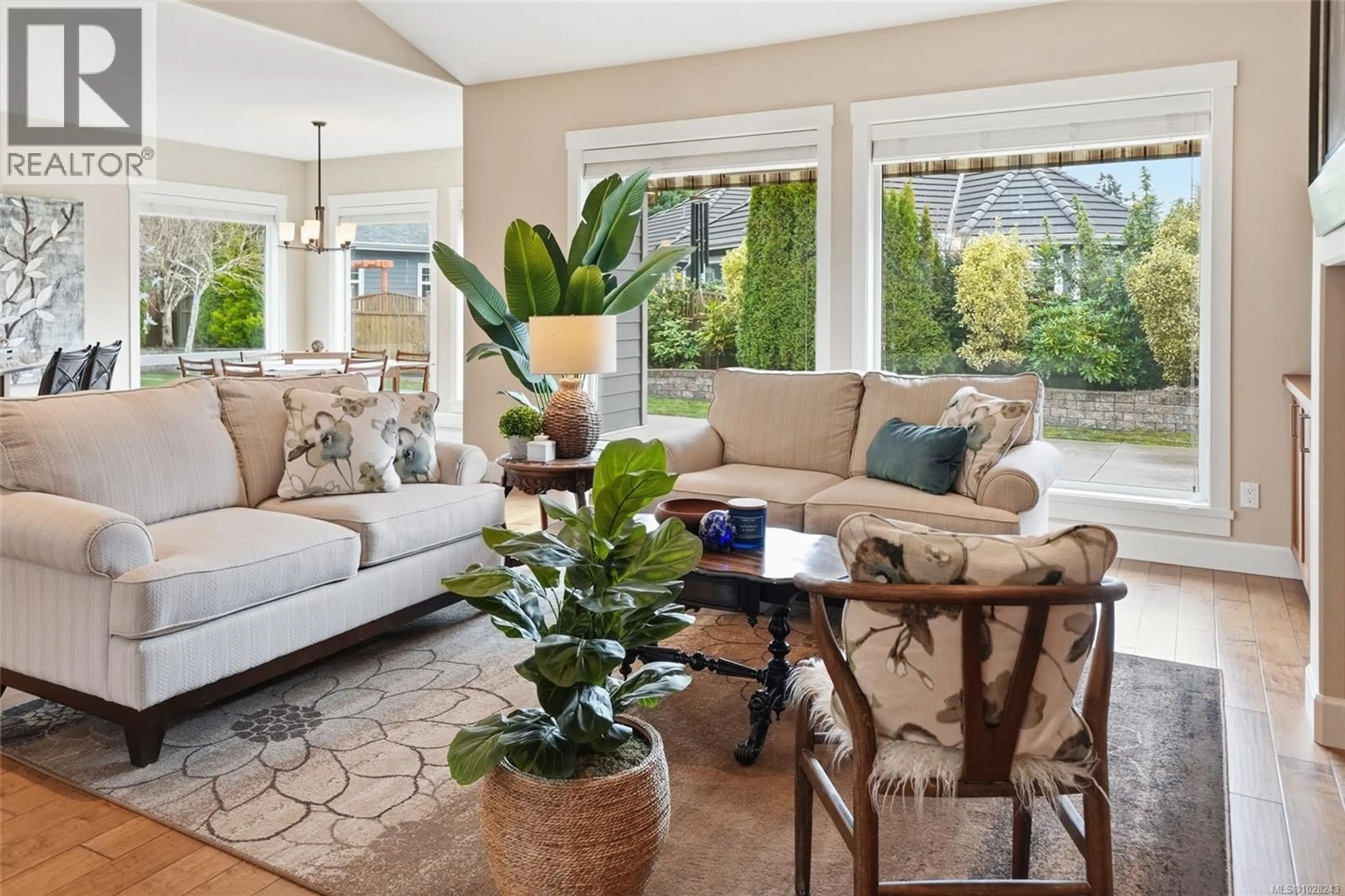 Living room with furniture, unknown for 976 WINDRIDGE PLACE, French Creek British Columbia V9P0B7