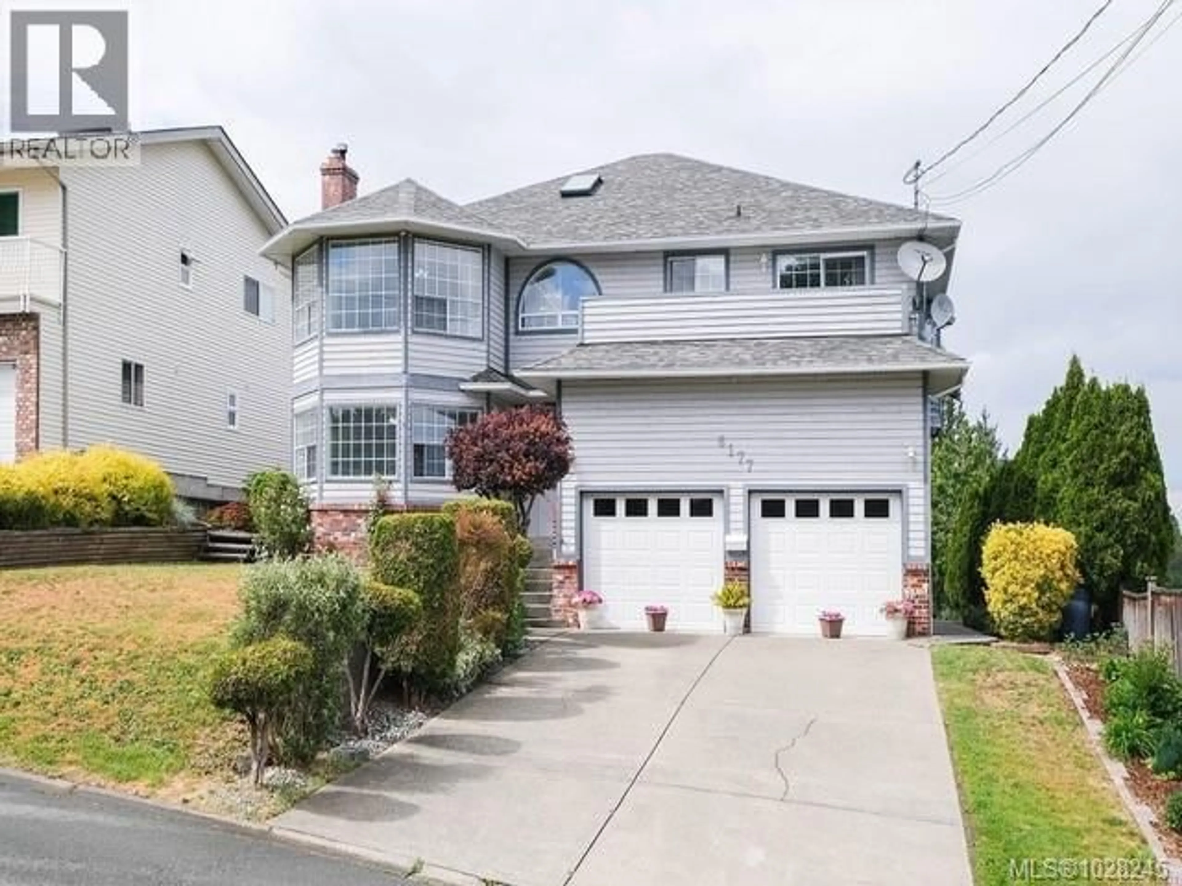 Home with vinyl exterior material, street for 6177 PALAHI PLACE, Duncan British Columbia V9L4Y6