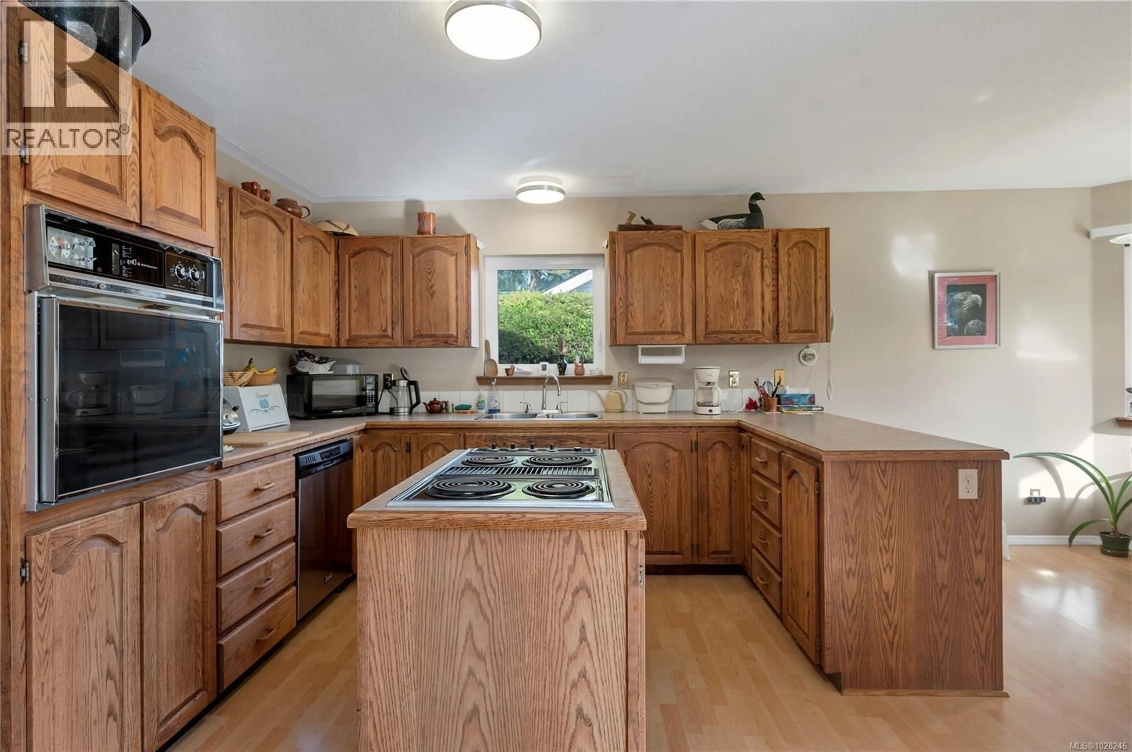 Open concept kitchen, unknown for 8906 MCLAREY AVENUE, Black Creek British Columbia V9J1A3