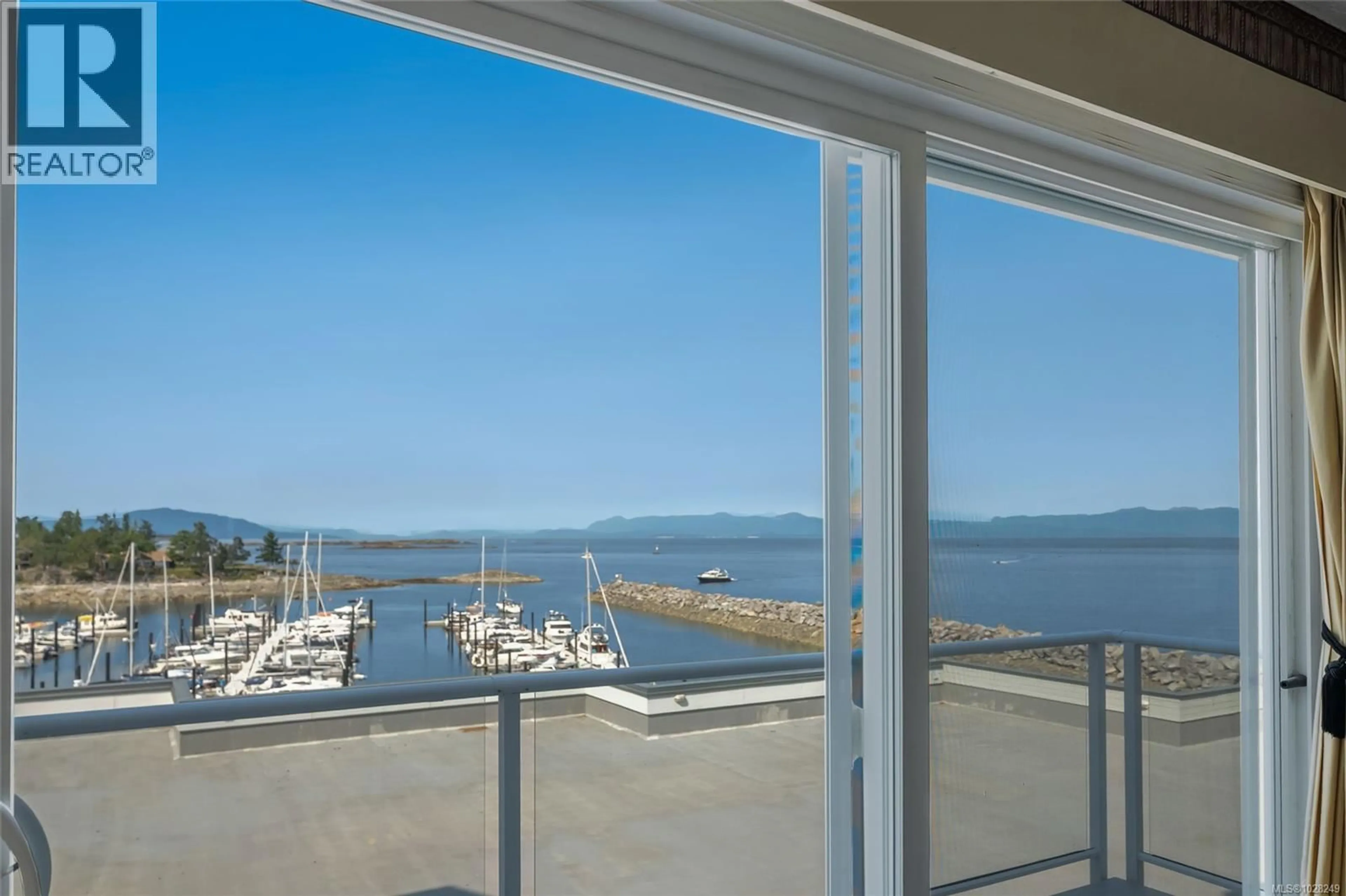 Balcony in the apartment, water/lake/river/ocean view for 403 - 3555 OUTRIGGER ROAD, Nanoose Bay British Columbia V9P9K1