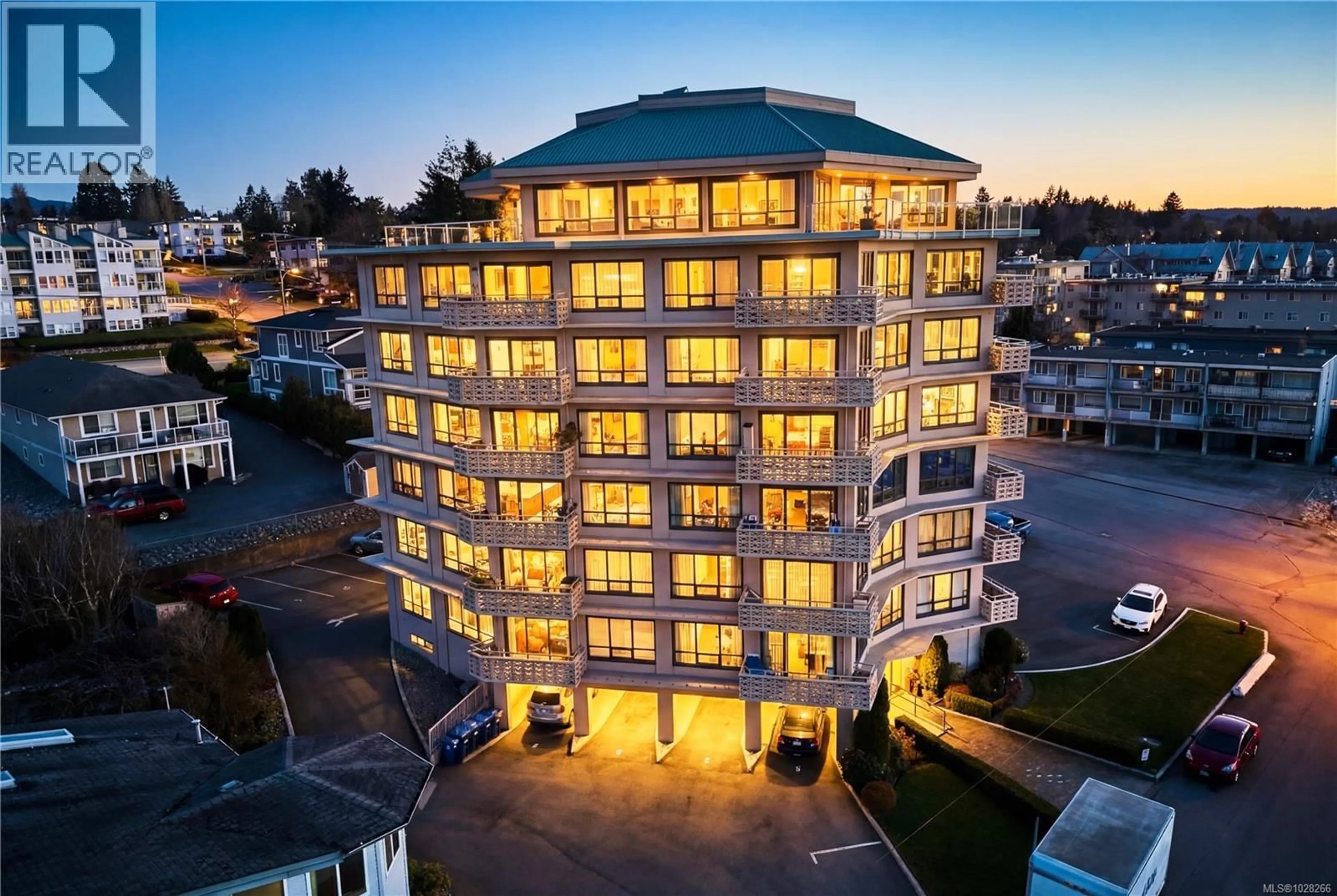 A pic from outside/outdoor area/front of a property/back of a property/a pic from drone, building for 204 - 375 NEWCASTLE AVENUE, Nanaimo British Columbia V9S4H9