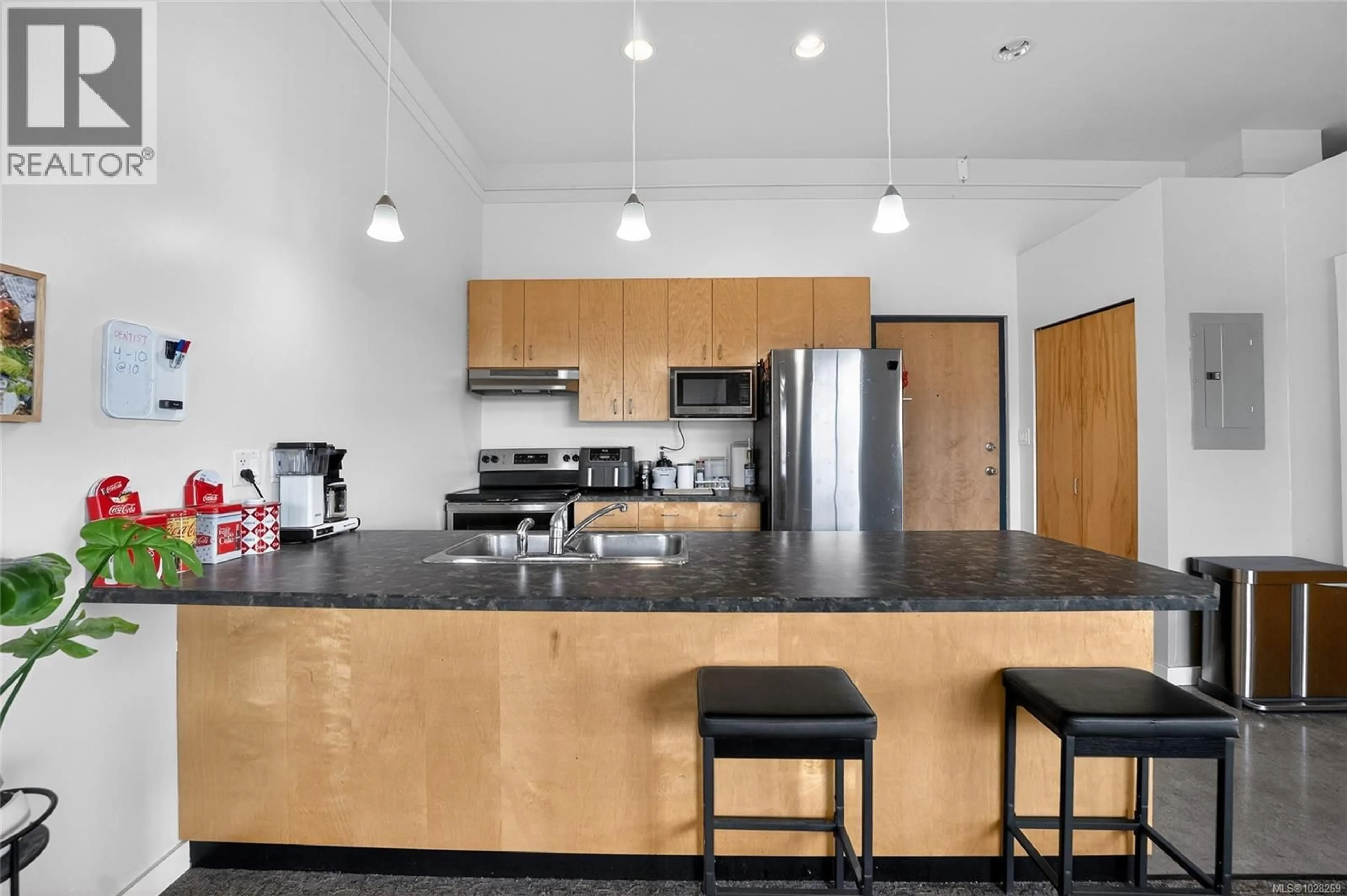 Standard kitchen, unknown for 304 - 1801 BOWEN ROAD, Nanaimo British Columbia V9S1H1