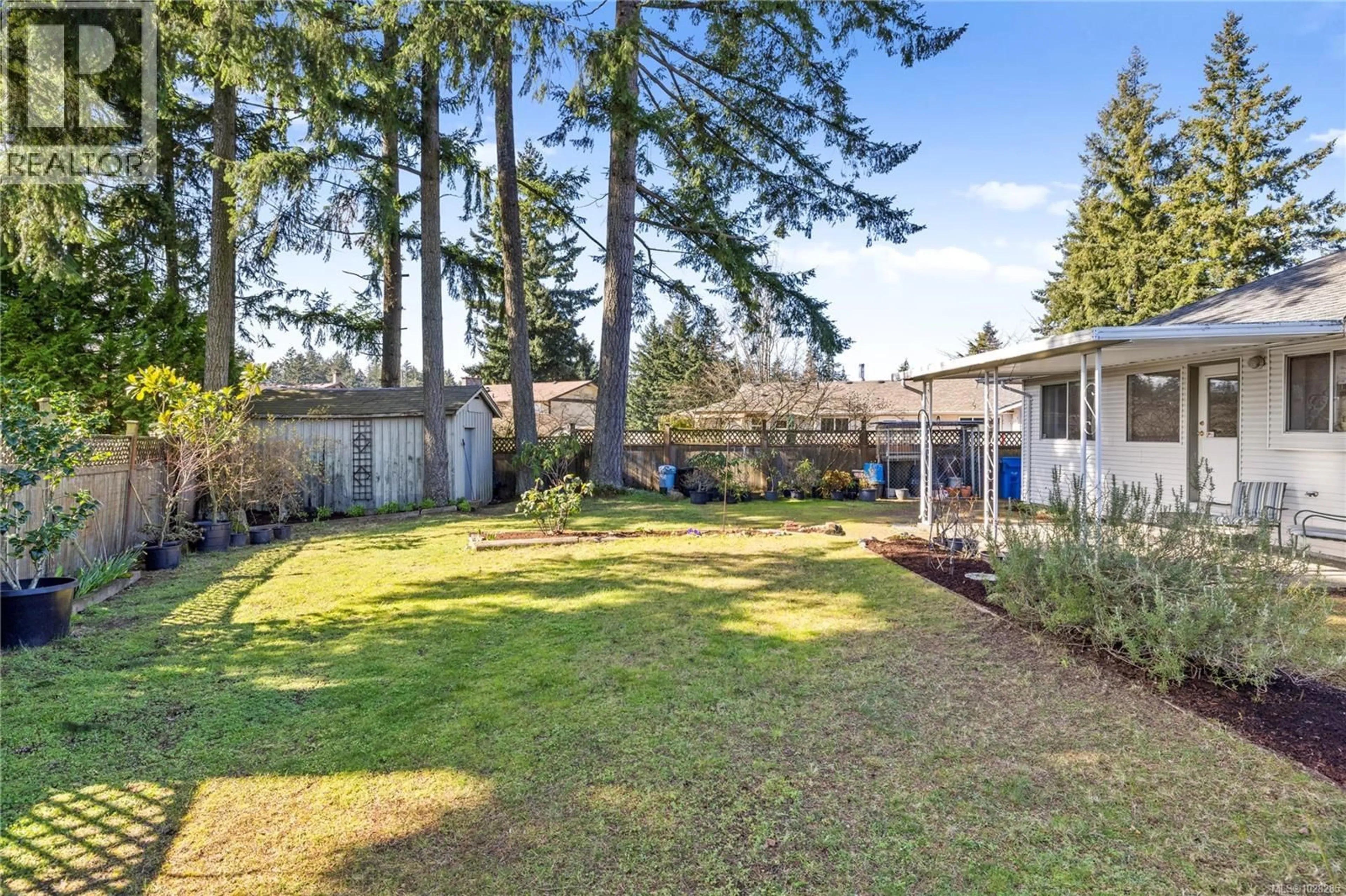 A pic from outside/outdoor area/front of a property/back of a property/a pic from drone, street for 5237 KAITLYNS WAY, Nanaimo British Columbia V9T5W1