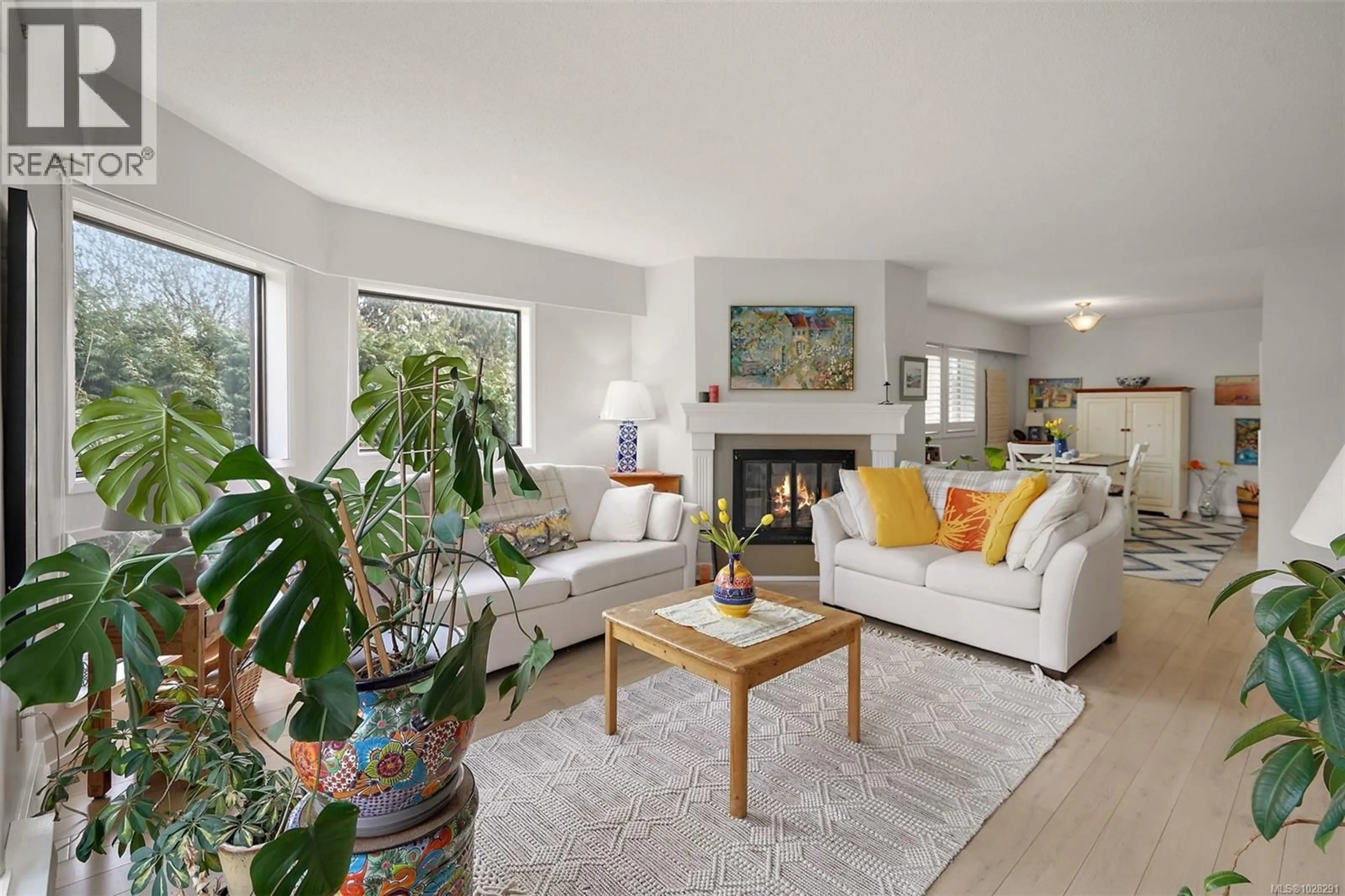 Living room with furniture, unknown for 204 - 1252 PANDORA AVENUE, Victoria British Columbia V8V3R4