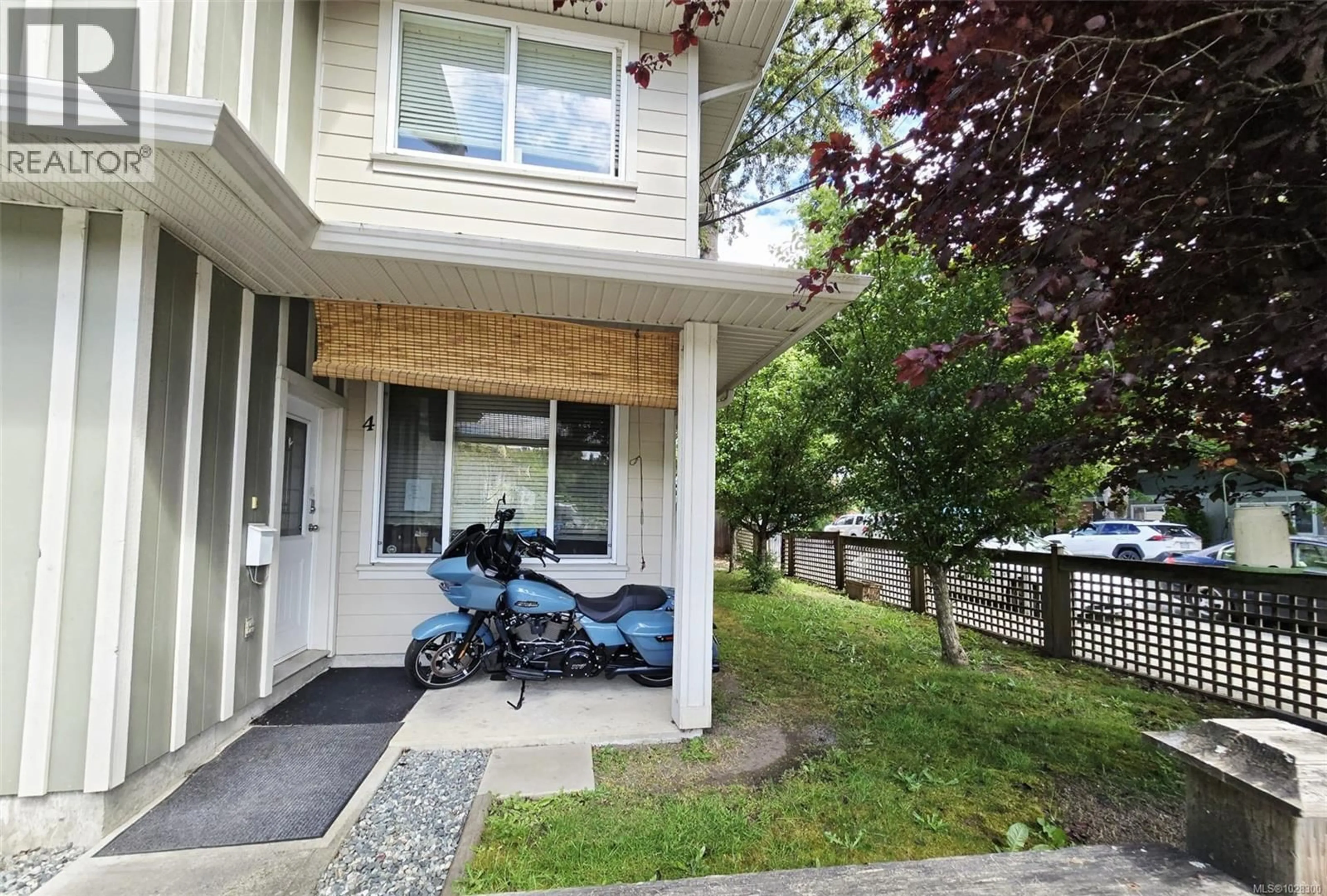 Patio, street for 4 - 730 JUBILEE STREET, Duncan British Columbia V9L1X8