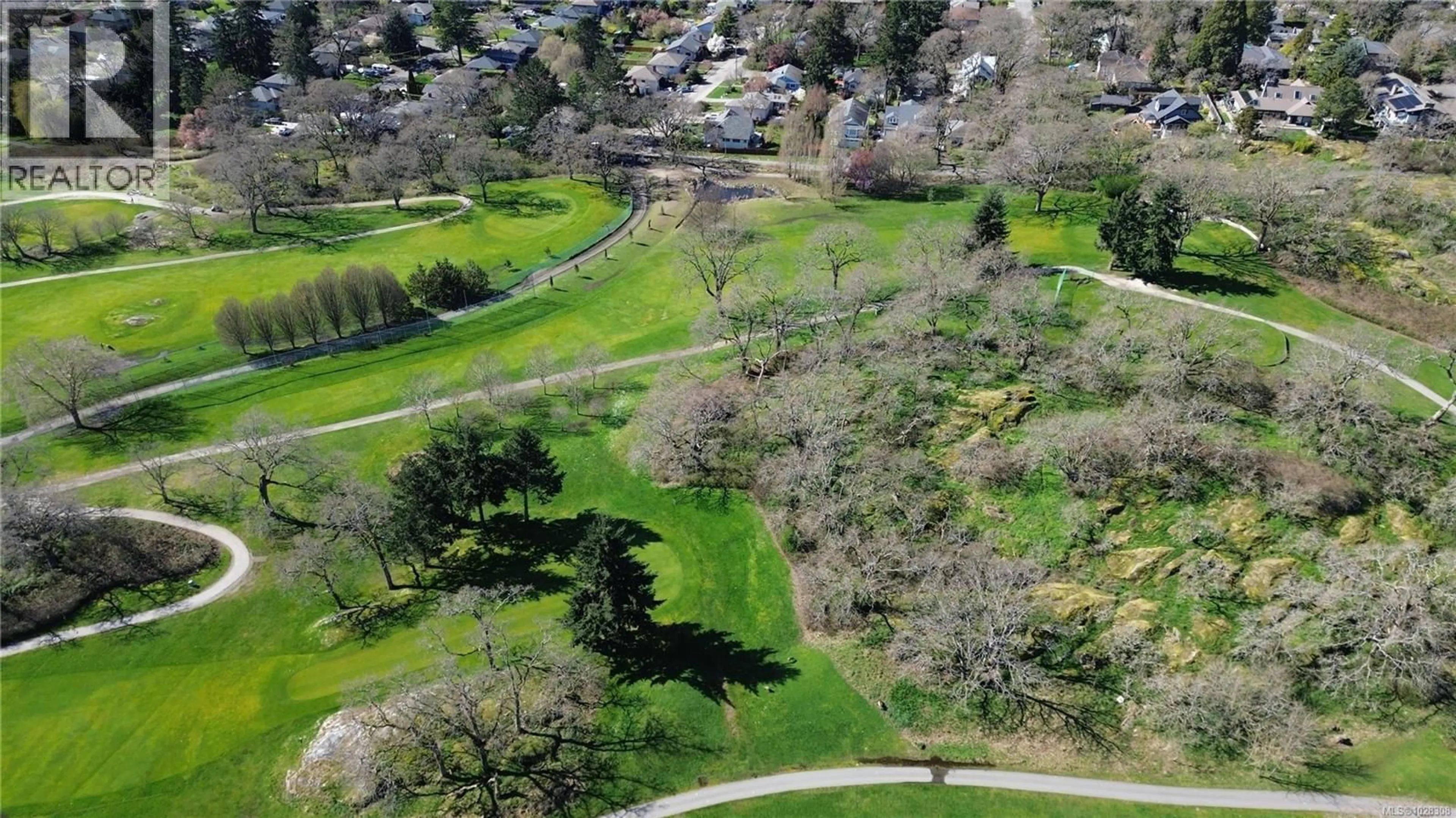 A pic from outside/outdoor area/front of a property/back of a property/a pic from drone, unknown for 1298 ASTORIA STREET, Saanich British Columbia V8P1W1