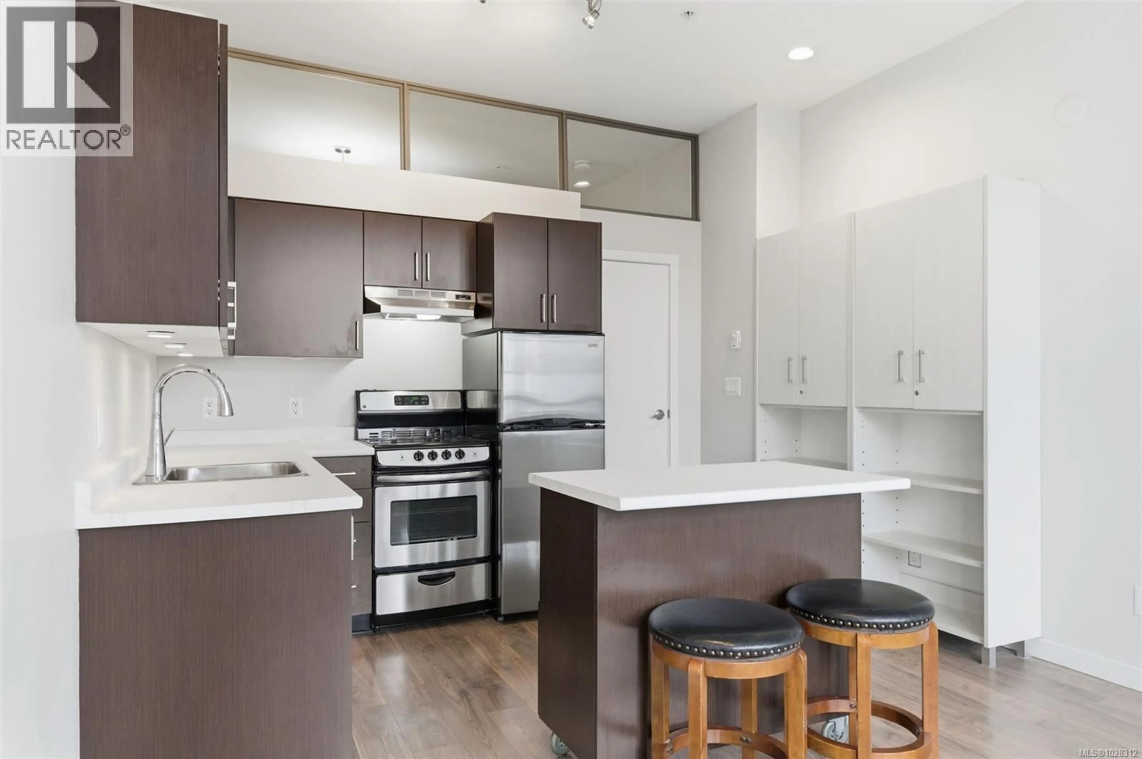Open concept kitchen, unknown for 208 - 1121 FORT STREET, Victoria British Columbia V8V3K9