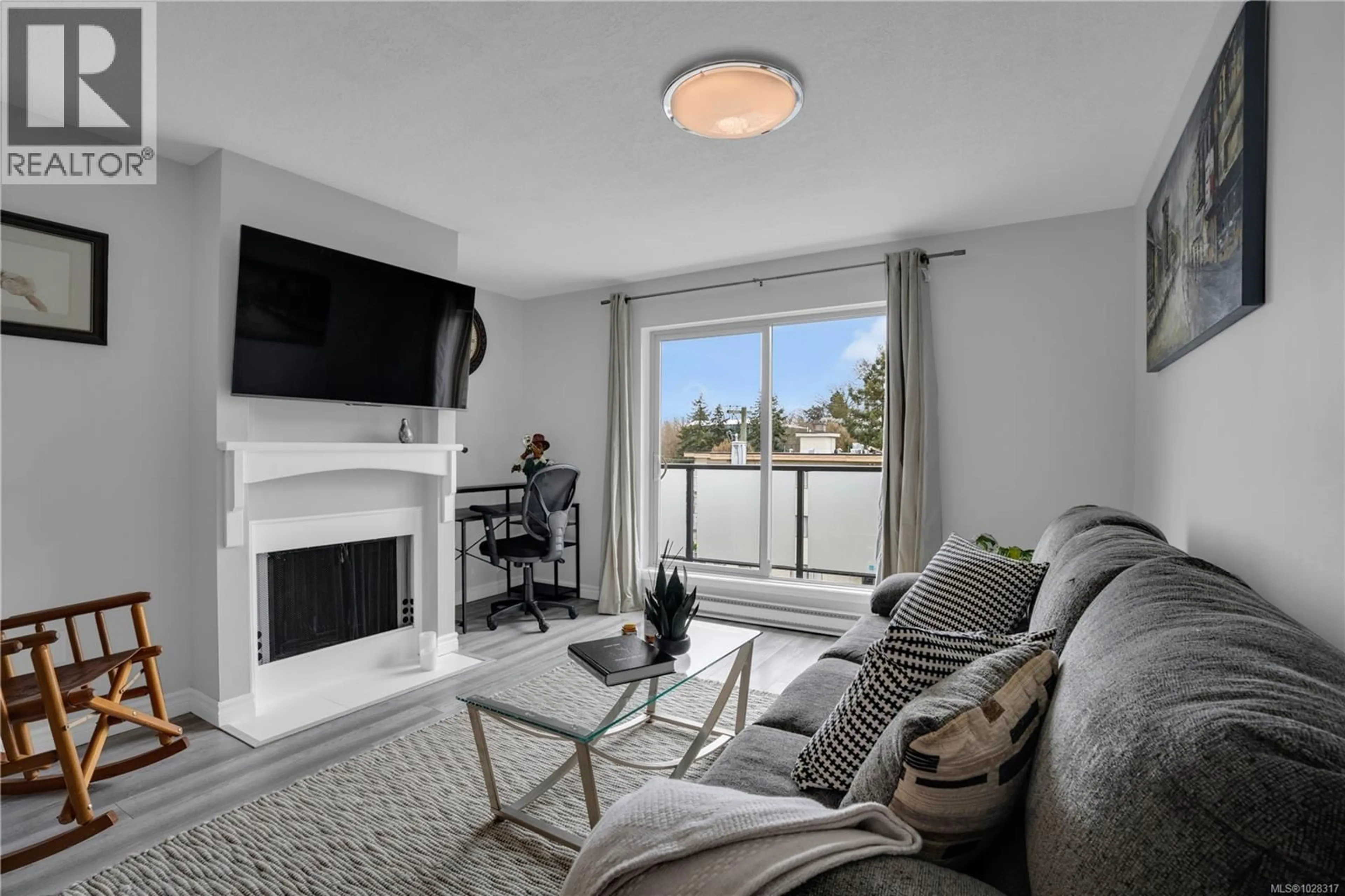 Living room with furniture, unknown for 408 - 1436 HARRISON STREET, Victoria British Columbia V8S3S2