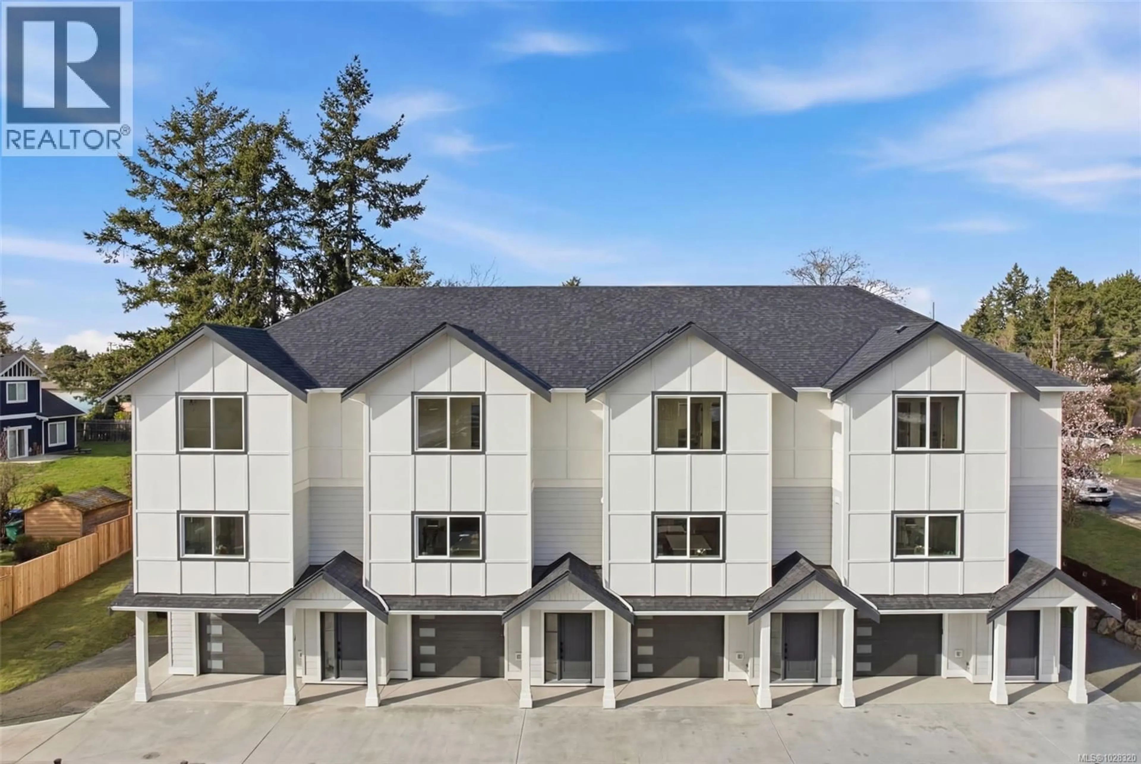 A pic from outside/outdoor area/front of a property/back of a property/a pic from drone, street for 2 - 621 BROADWAY STREET, Saanich British Columbia V8Z2G5