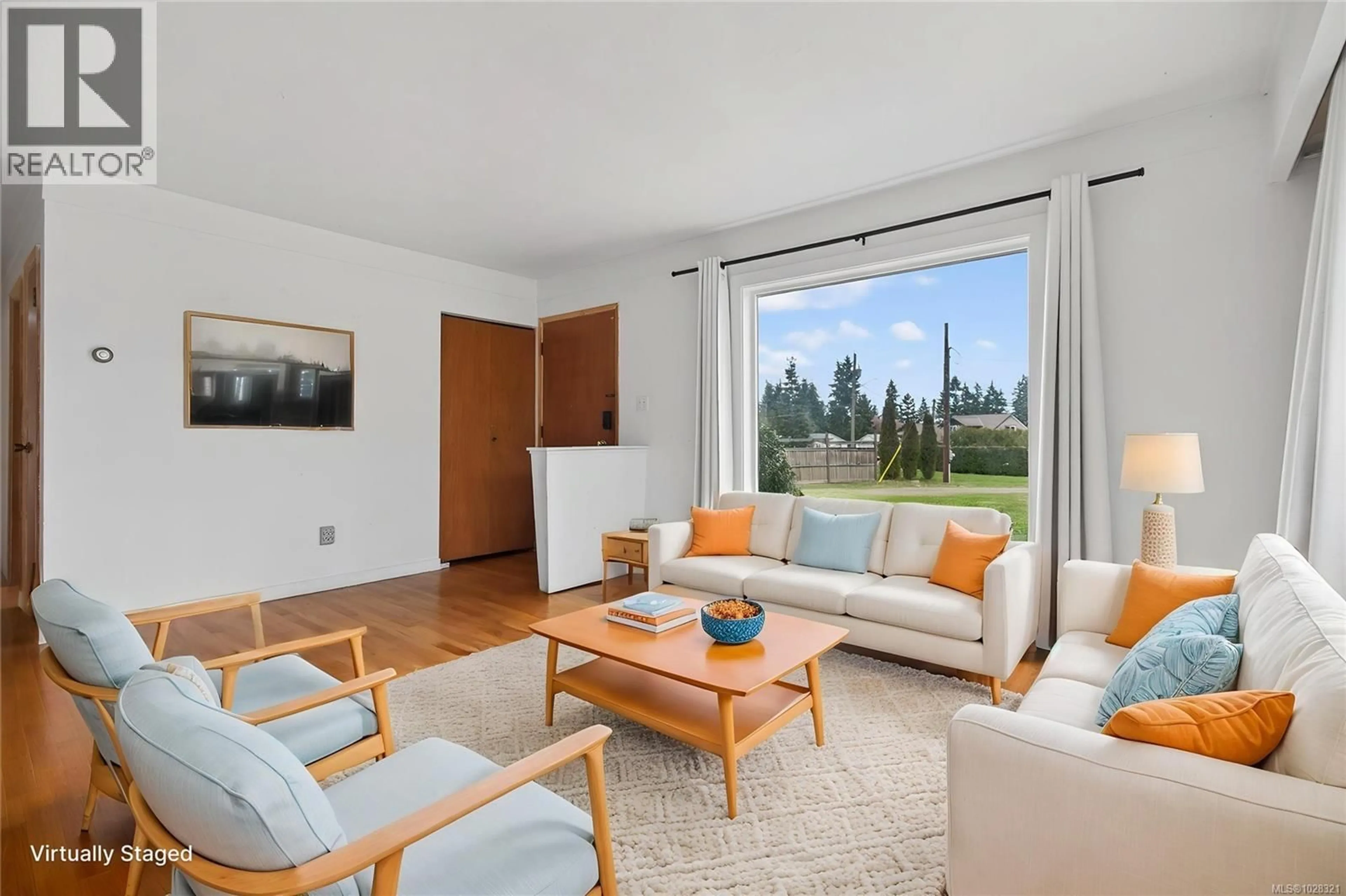 Living room with furniture, unknown for 6565 MYSTERY BEACH ROAD, Fanny Bay British Columbia V0R1W0