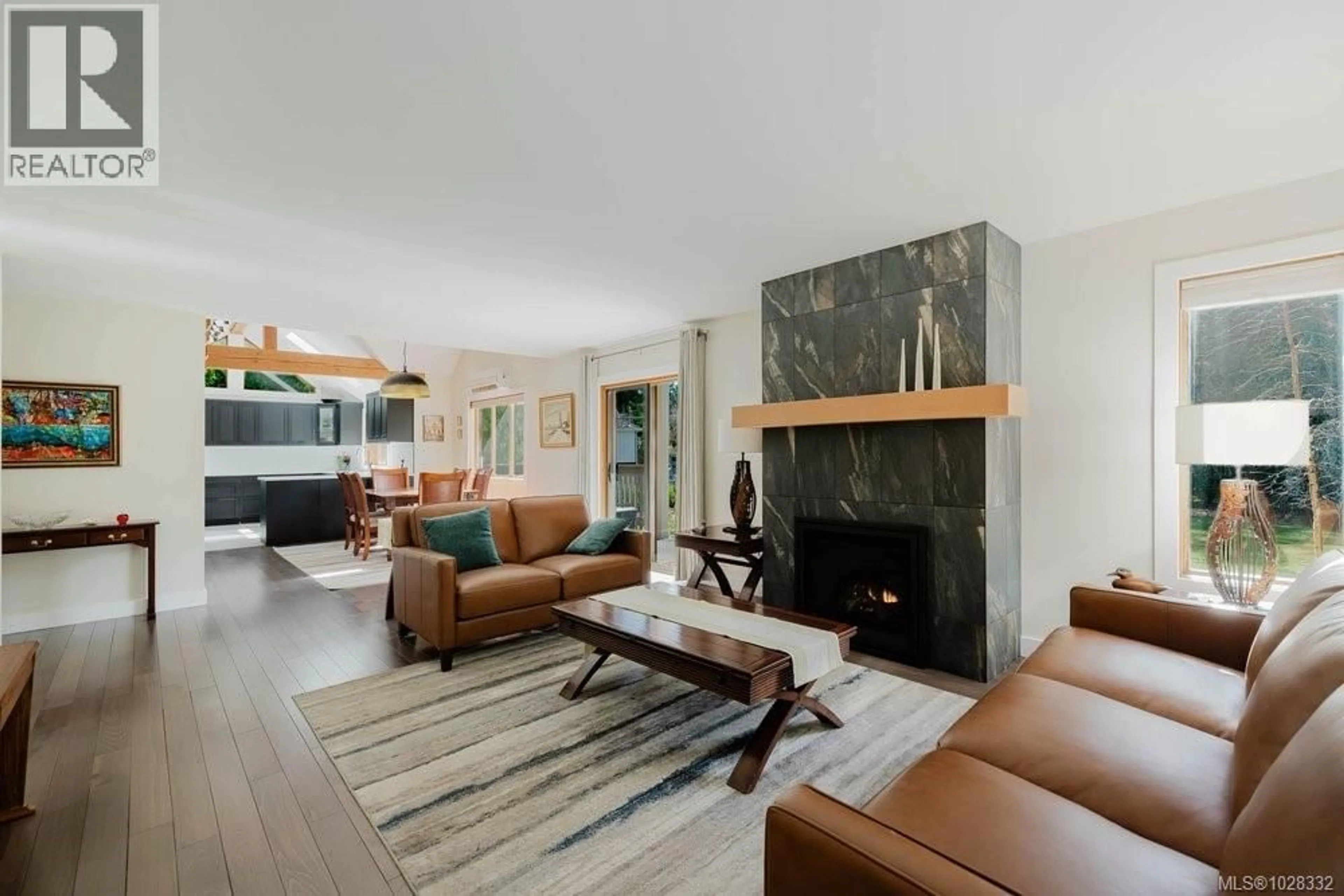 Living room with furniture, unknown for 812 WOODCREEK DRIVE, North Saanich British Columbia V8L5K4