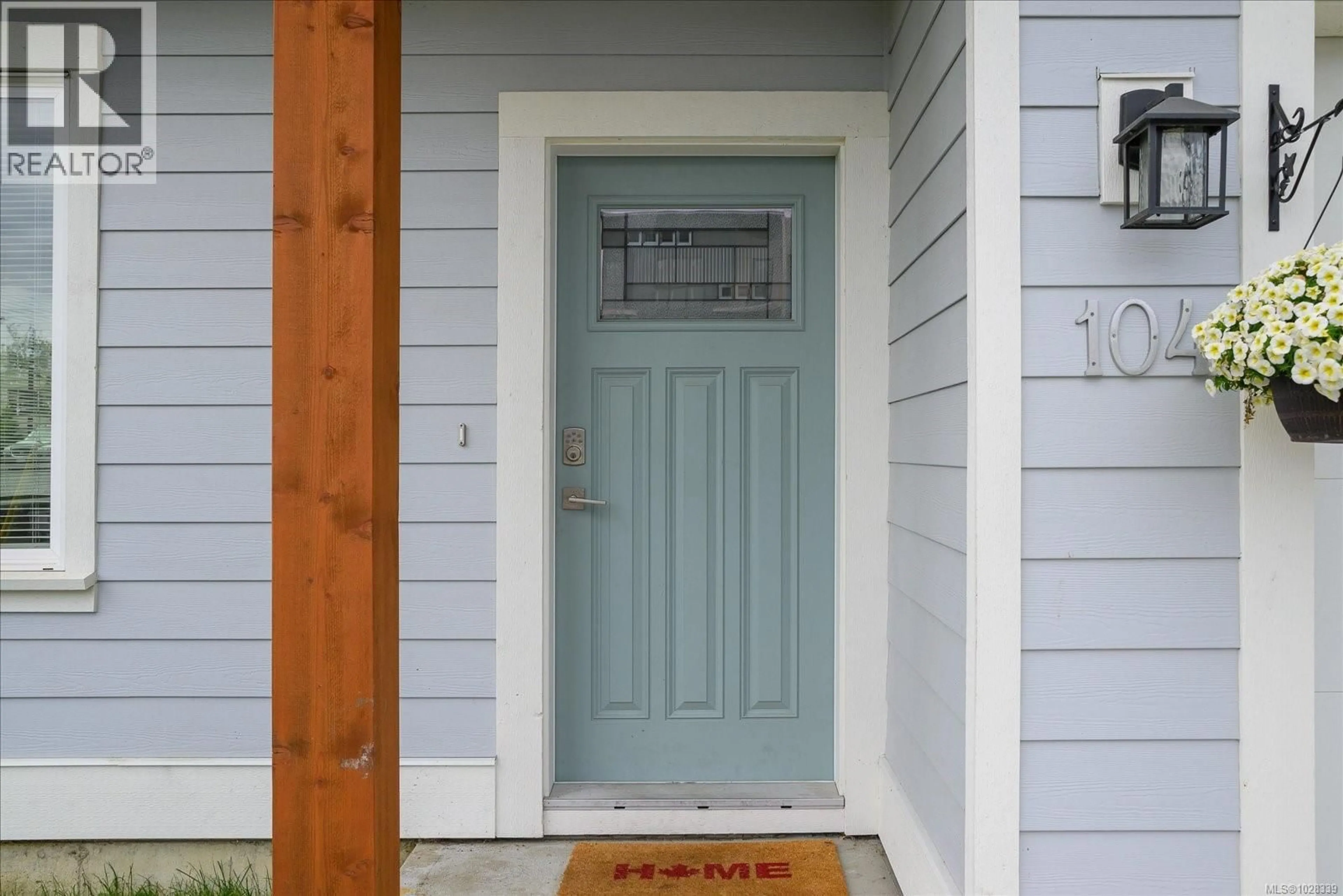 Indoor entryway for 104 LEE AVENUE, Parksville British Columbia V9P1L9