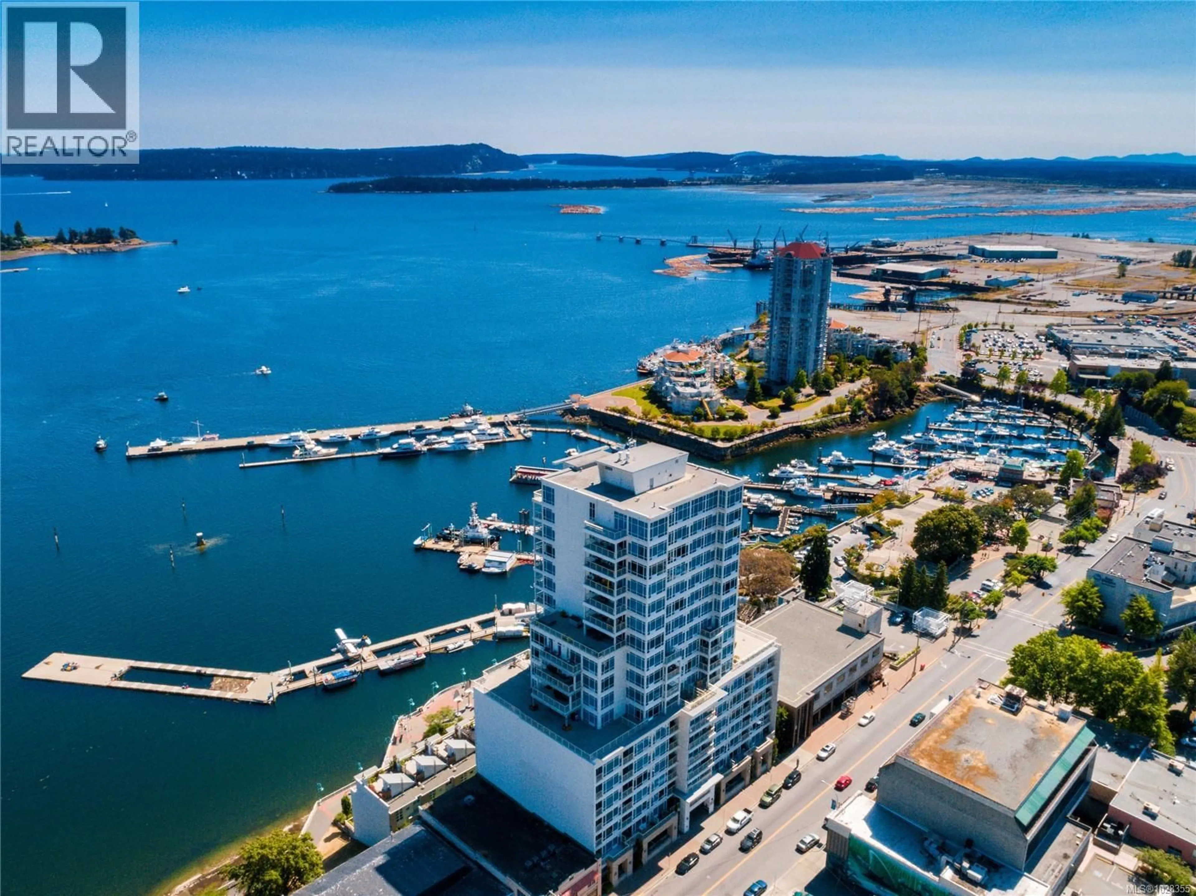 A pic from outside/outdoor area/front of a property/back of a property/a pic from drone, water/lake/river/ocean view for TH15 - 38 FRONT STREET, Nanaimo British Columbia V9R0B8