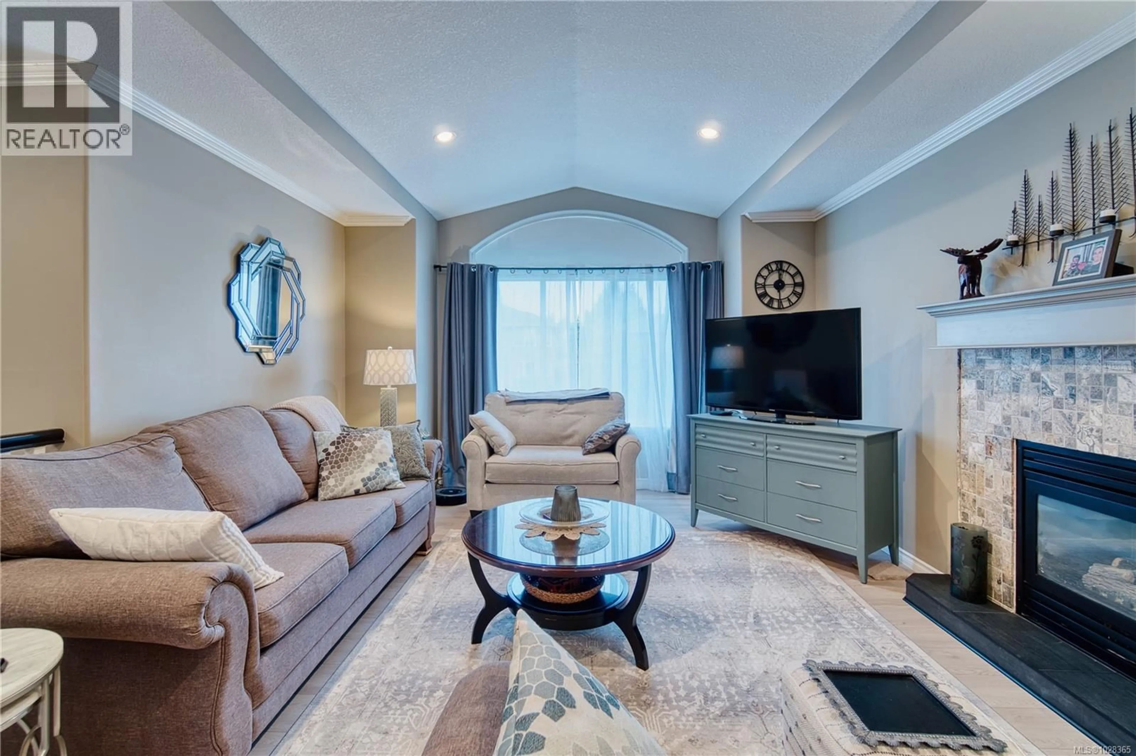 Living room with furniture, unknown for 5320 KENWILL DRIVE, Nanaimo British Columbia V9T5Z8