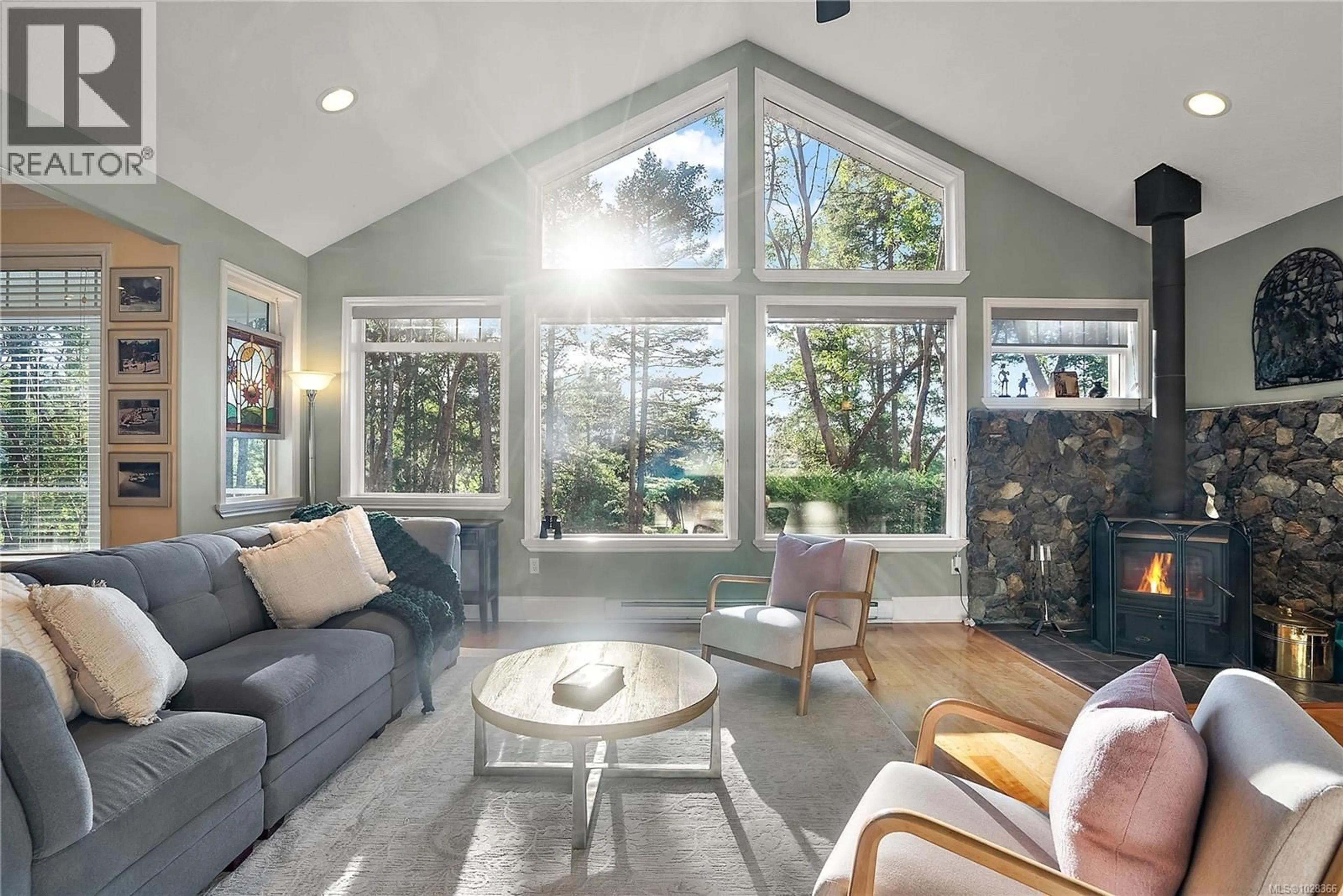 Living room with furniture, unknown for 1126 ASPEN ROAD, Malahat British Columbia V0R2L0