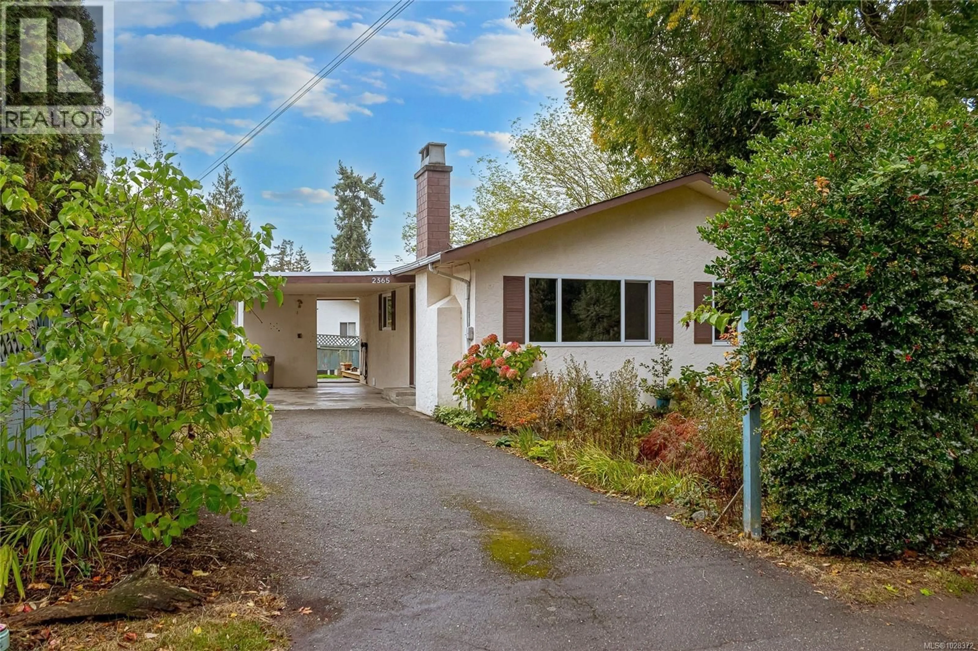 Unknown for 2365 LOVELL AVENUE, Sidney British Columbia V8L2J5