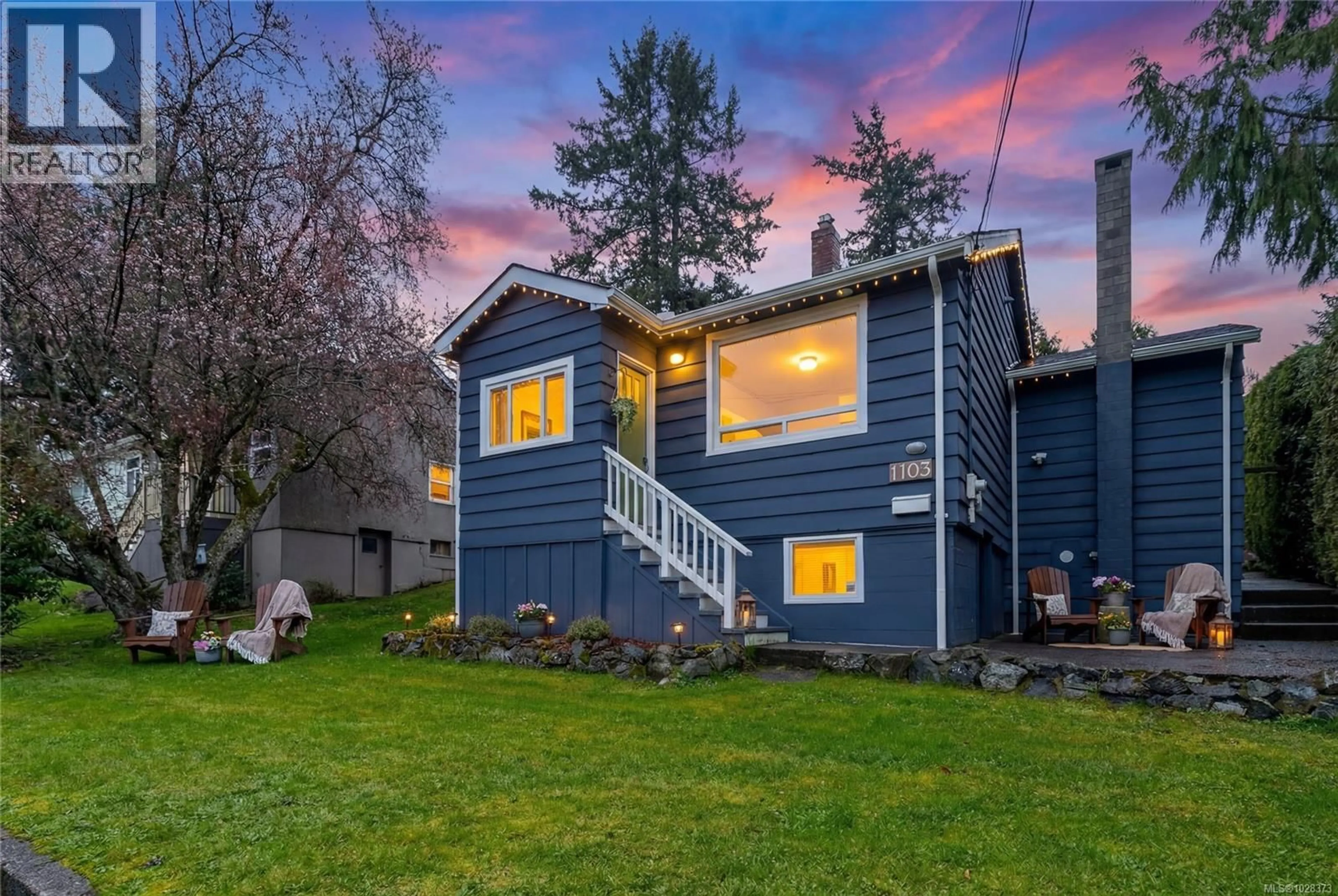 Home with vinyl exterior material, street for 1103 LOCKLEY ROAD, Esquimalt British Columbia V9A4S4