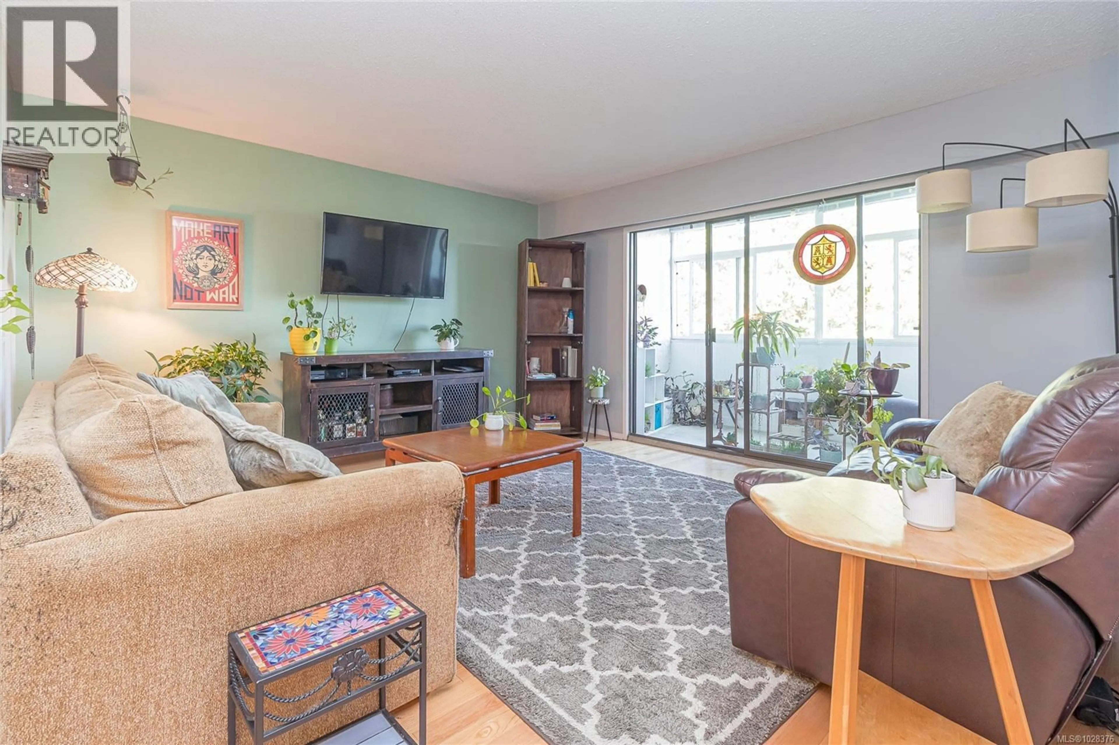 Living room with furniture, unknown for 401 - 924 COOK STREET, Victoria British Columbia V8Z3Z3