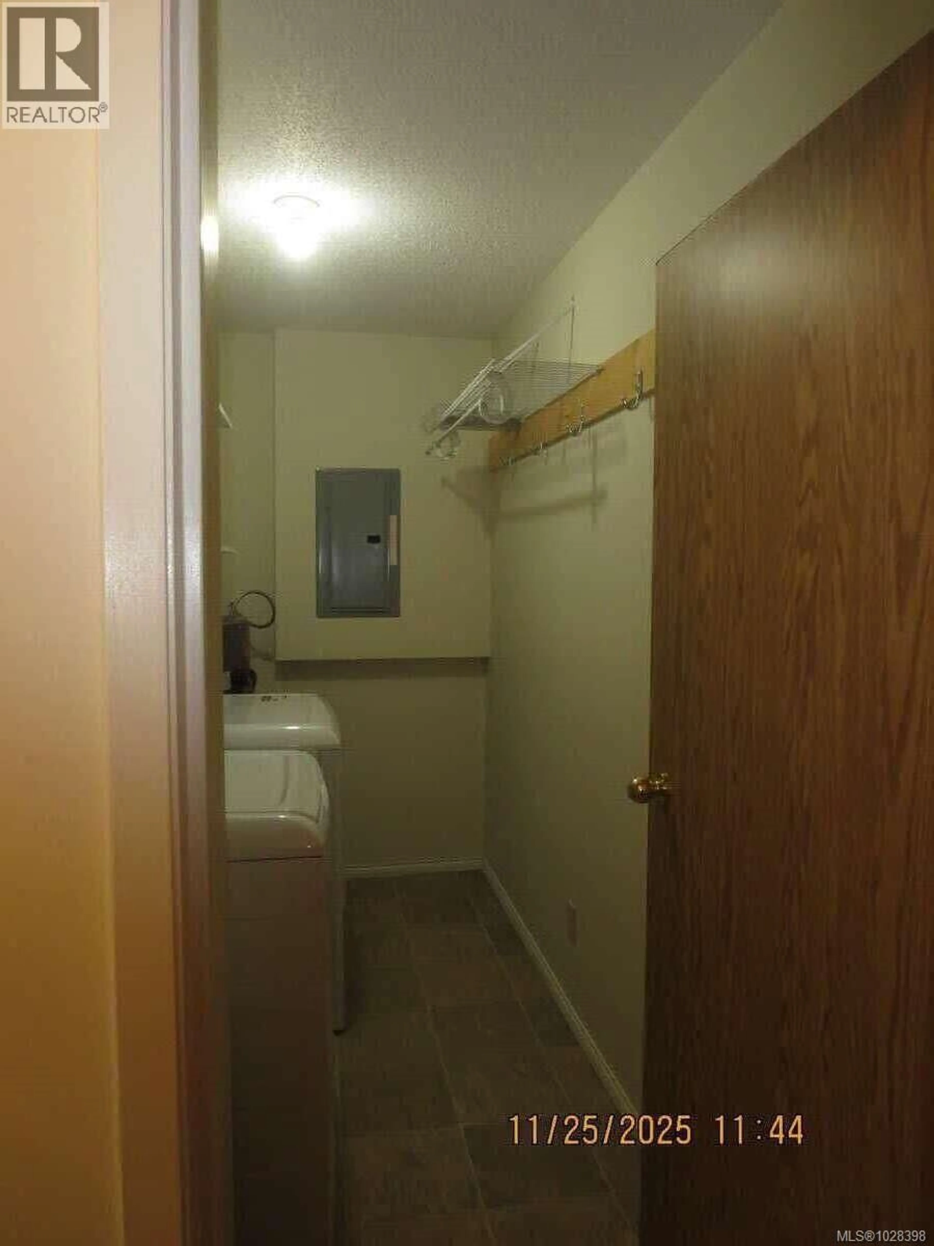 A pic of a room for 410 - 6715 DOVER ROAD, Nanaimo British Columbia V9V1L9