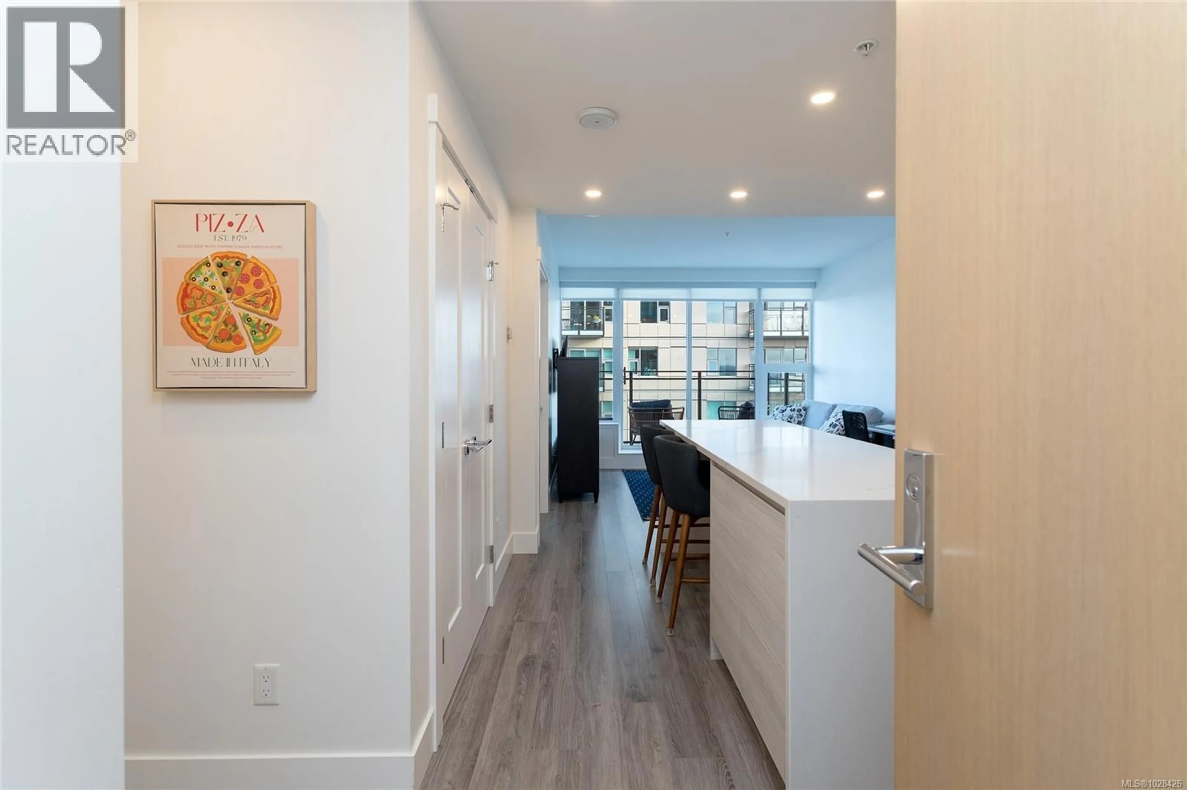 Indoor entryway for 1807 - 777 HERALD STREET, Victoria British Columbia V8T0C7