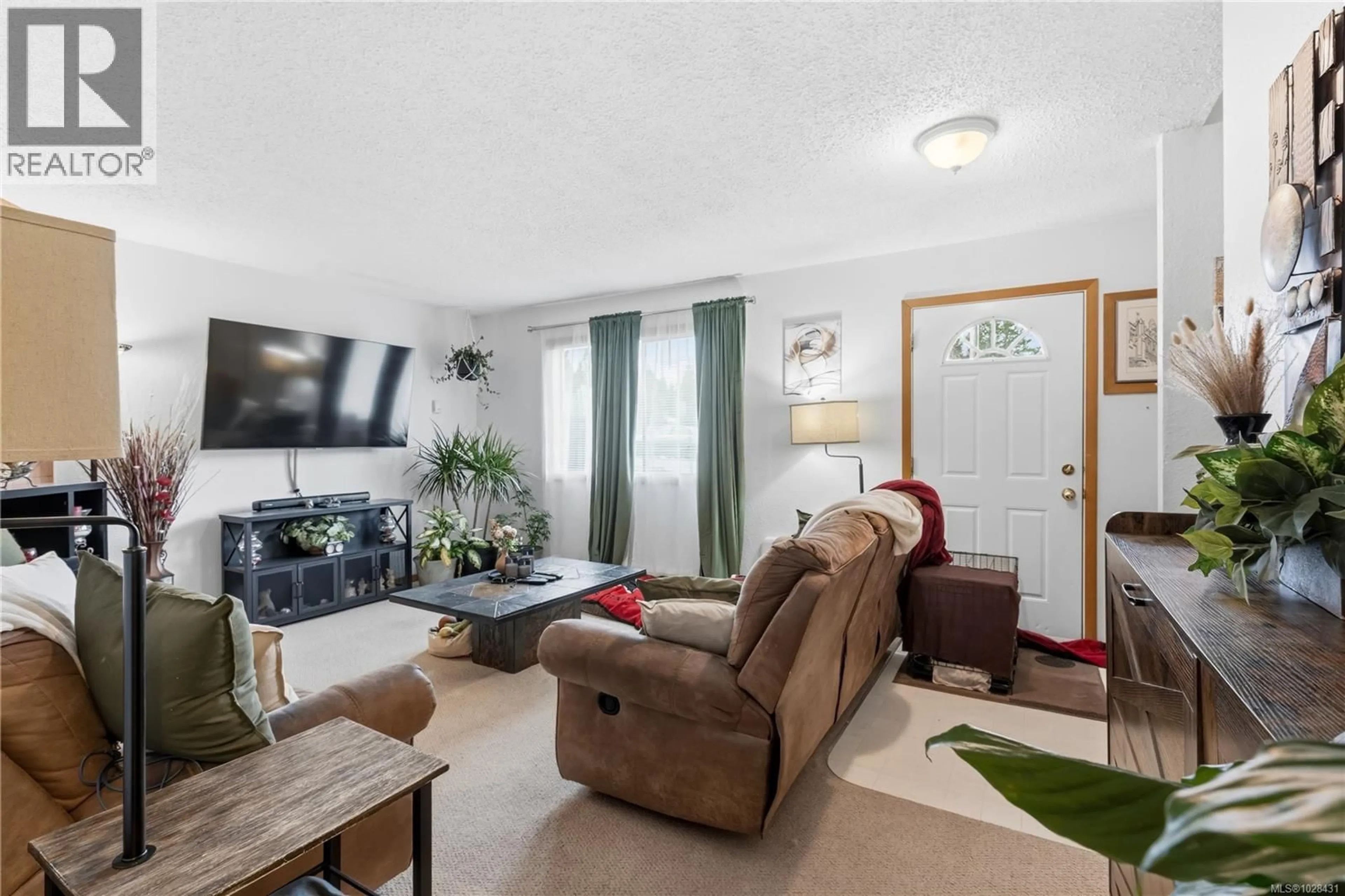 Living room with furniture, unknown for 1639 HOLLY CRESCENT, Ucluelet British Columbia V0R3A0