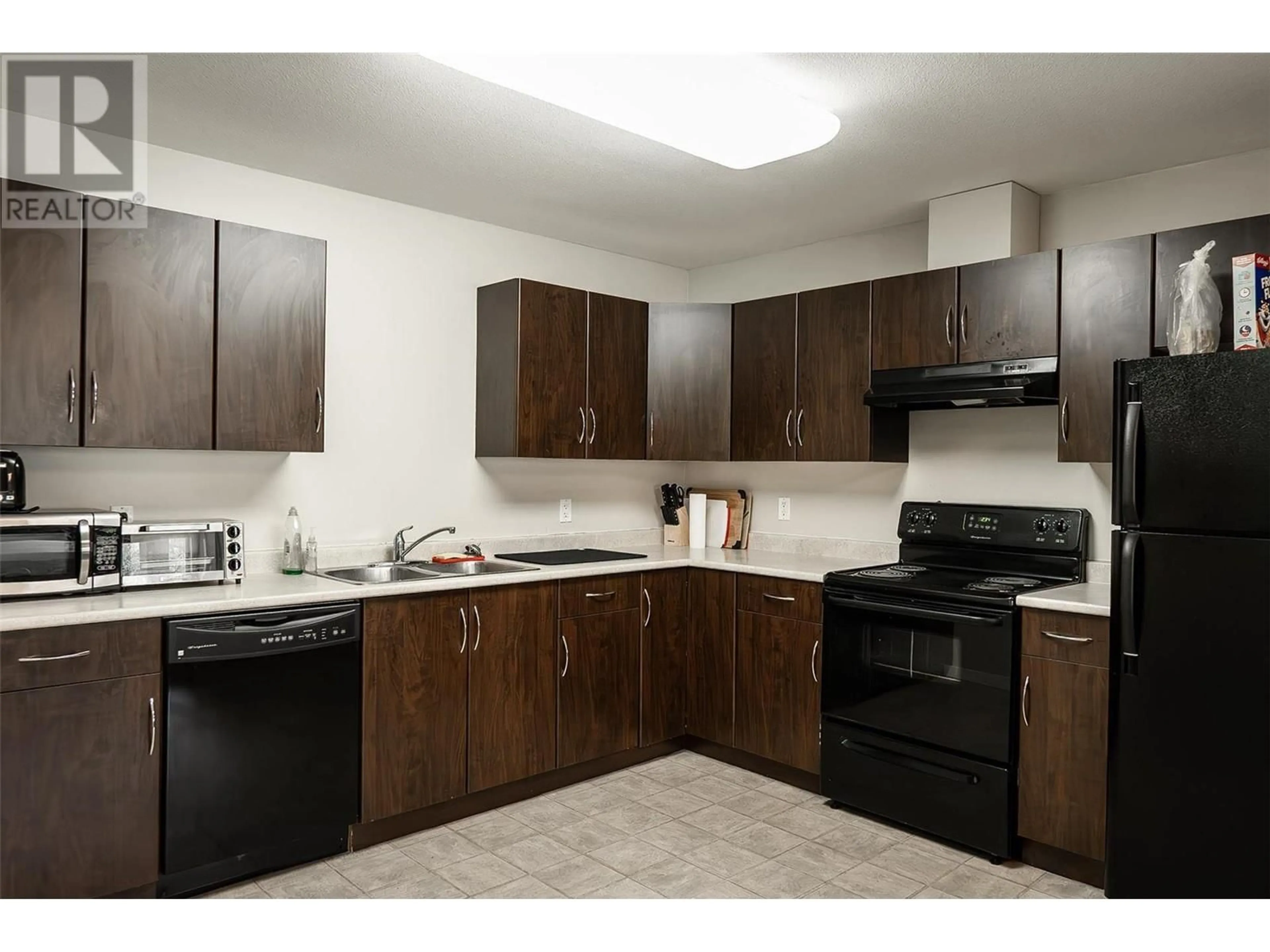 Standard kitchen, unknown for 301 - 1481 GLENMORE ROAD NORTH, Kelowna British Columbia V1V2C5