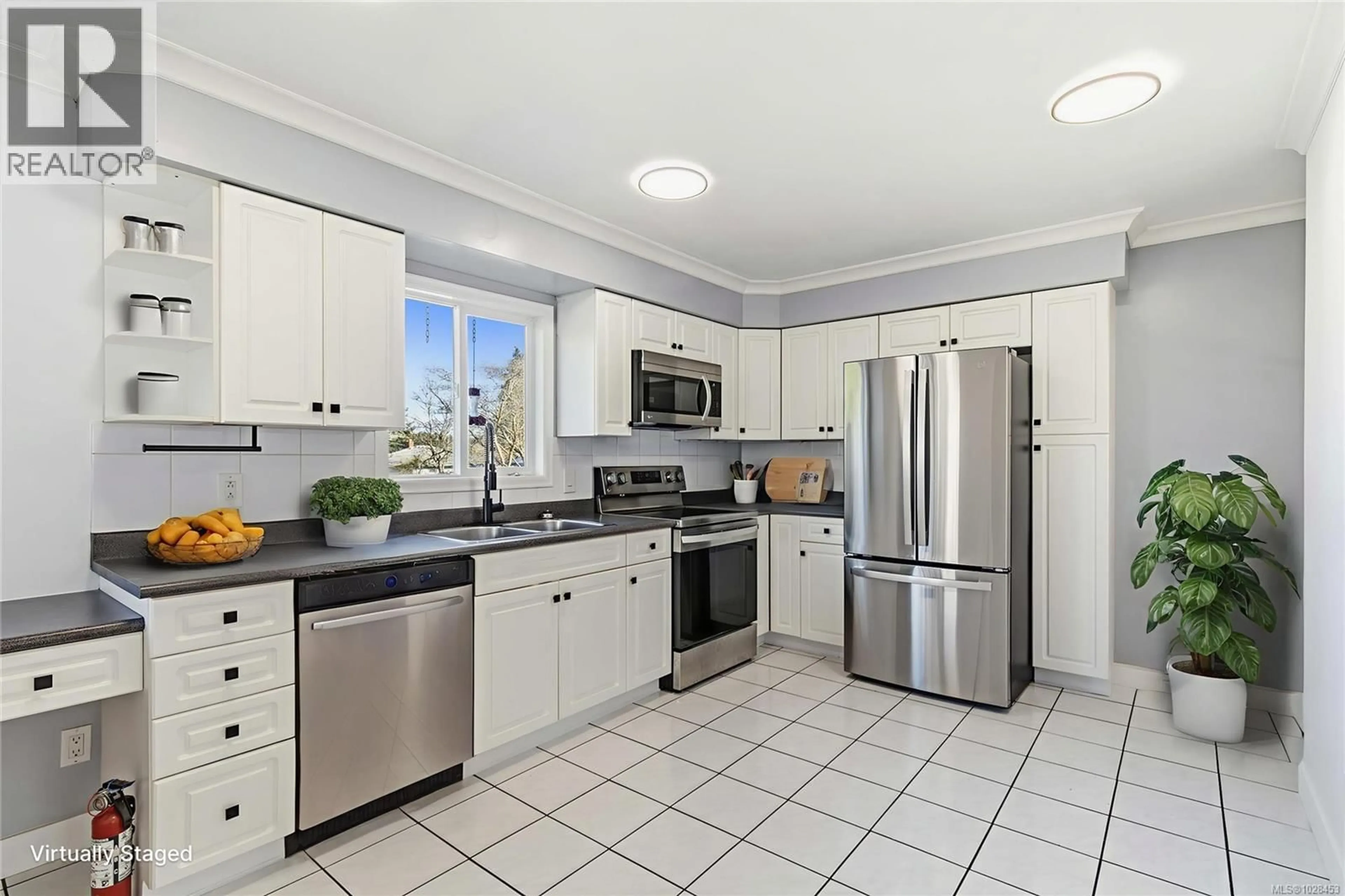 Standard kitchen, ceramic/tile floor for B - 3002 CEDAR HILL ROAD, Victoria British Columbia V8T3J3