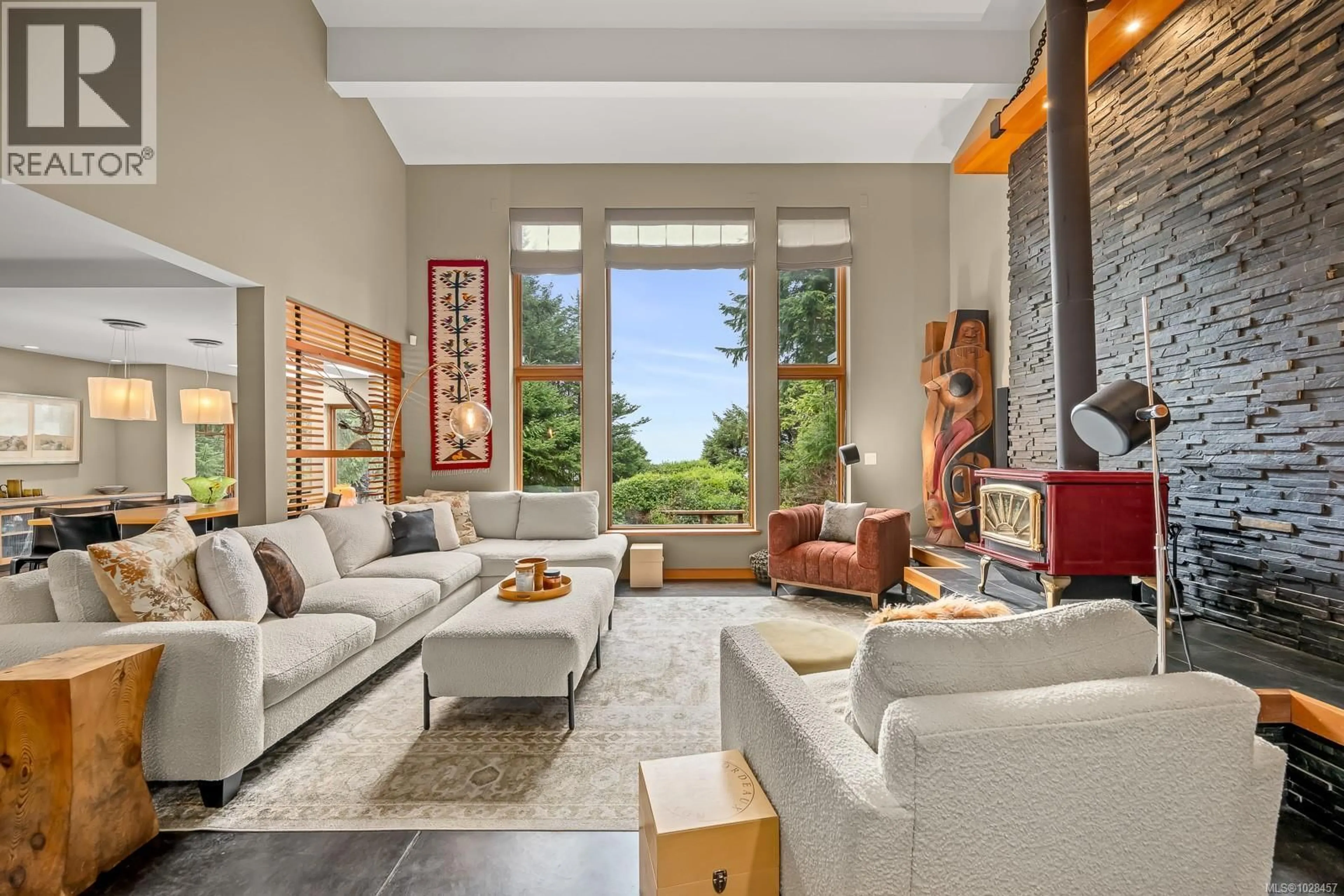 Living room with furniture, unknown for 1257 LYNN ROAD, Tofino British Columbia V0R2Z0