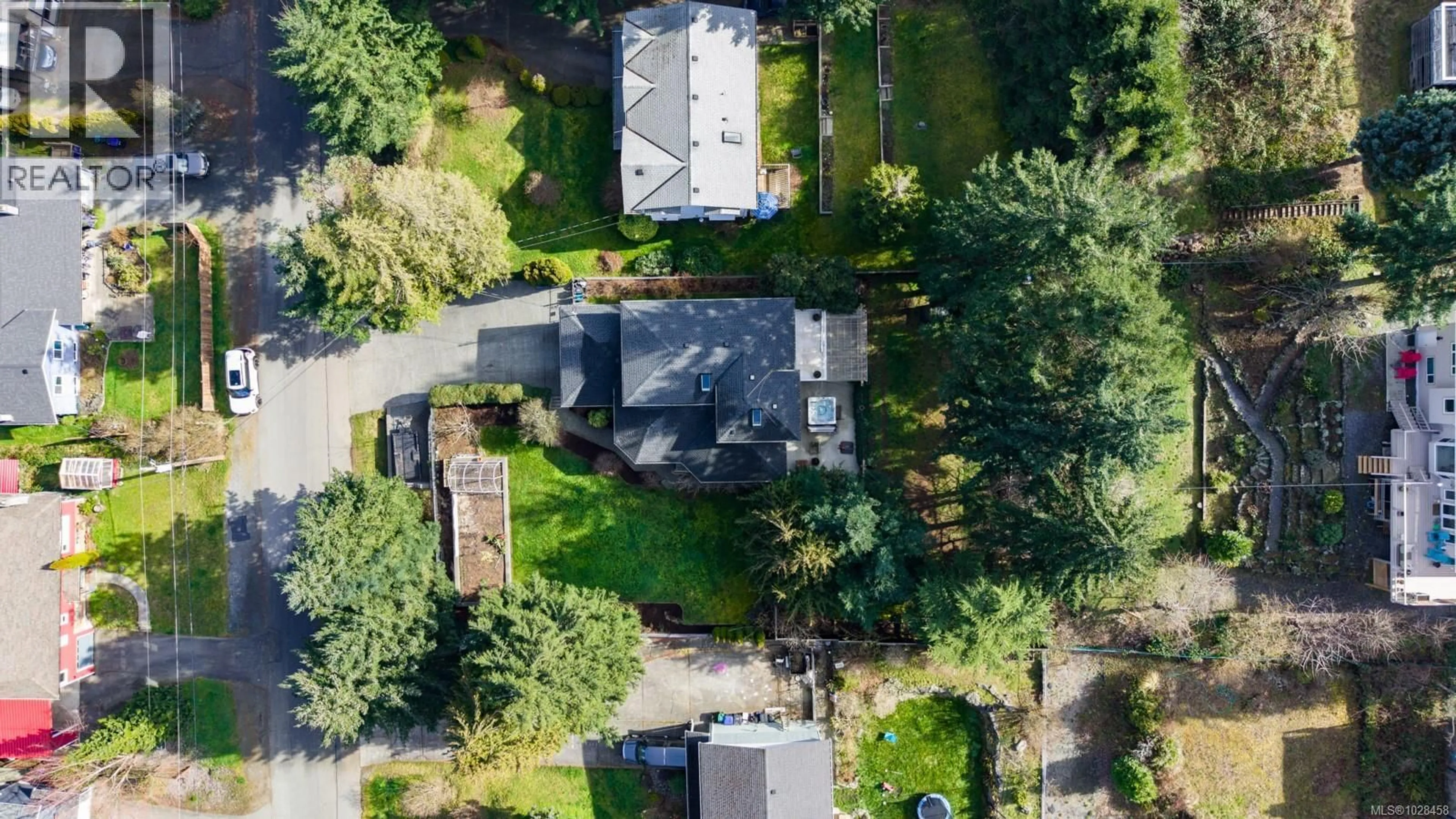 A pic from outside/outdoor area/front of a property/back of a property/a pic from drone, street for 7465 FERNMAR ROAD, Lantzville British Columbia V0R2H0