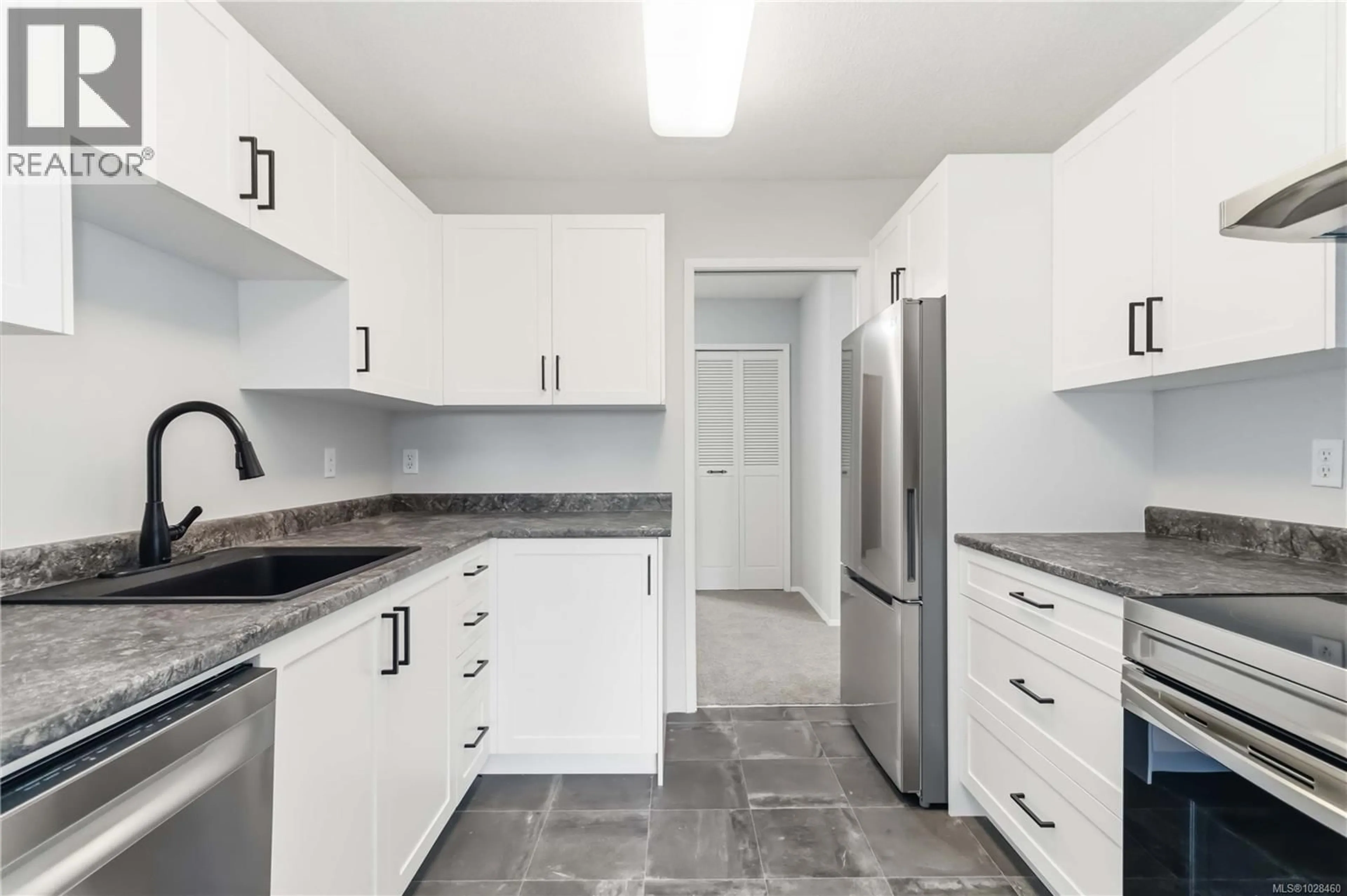Standard kitchen, ceramic/tile floor for 401 - 190 GORGE ROAD WEST, Saanich British Columbia V9A1M4