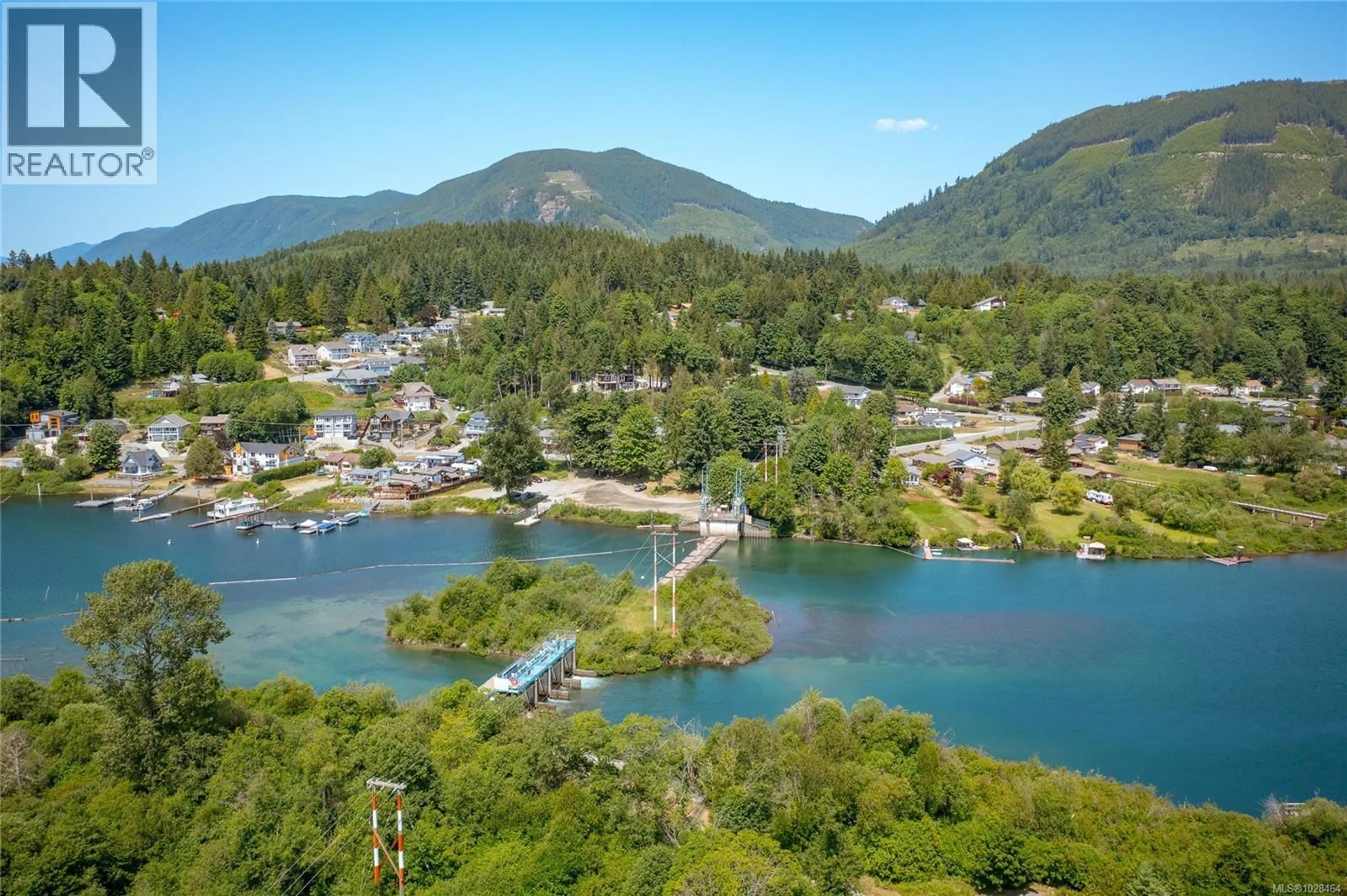 A pic from outside/outdoor area/front of a property/back of a property/a pic from drone, water/lake/river/ocean view for 84 LAKEVIEW AVENUE, Lake Cowichan British Columbia V0R2G0