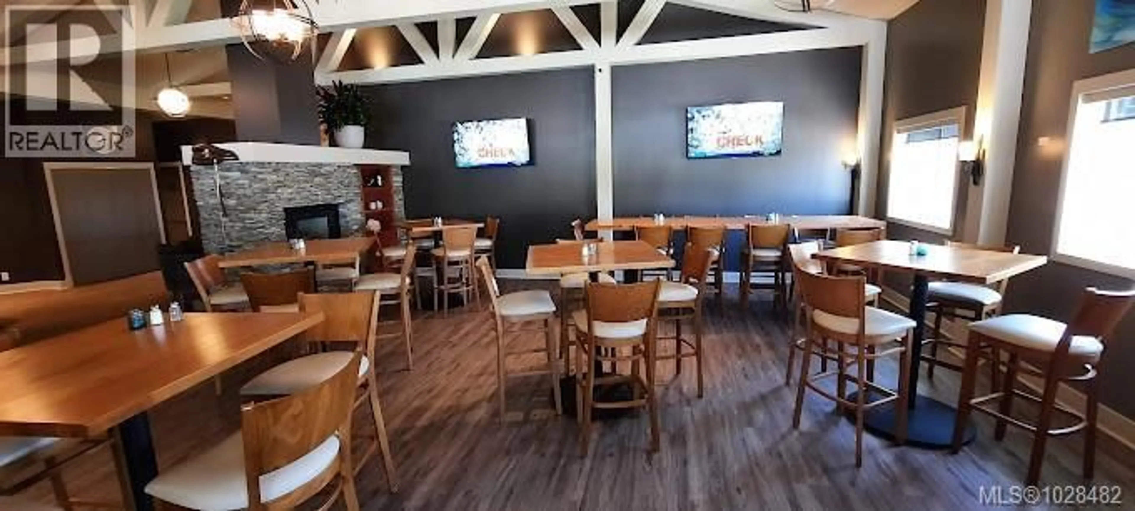 Dining room, wood/laminate floor for 1 - 1600 STROULGER ROAD, Nanoose Bay British Columbia V9P9B7