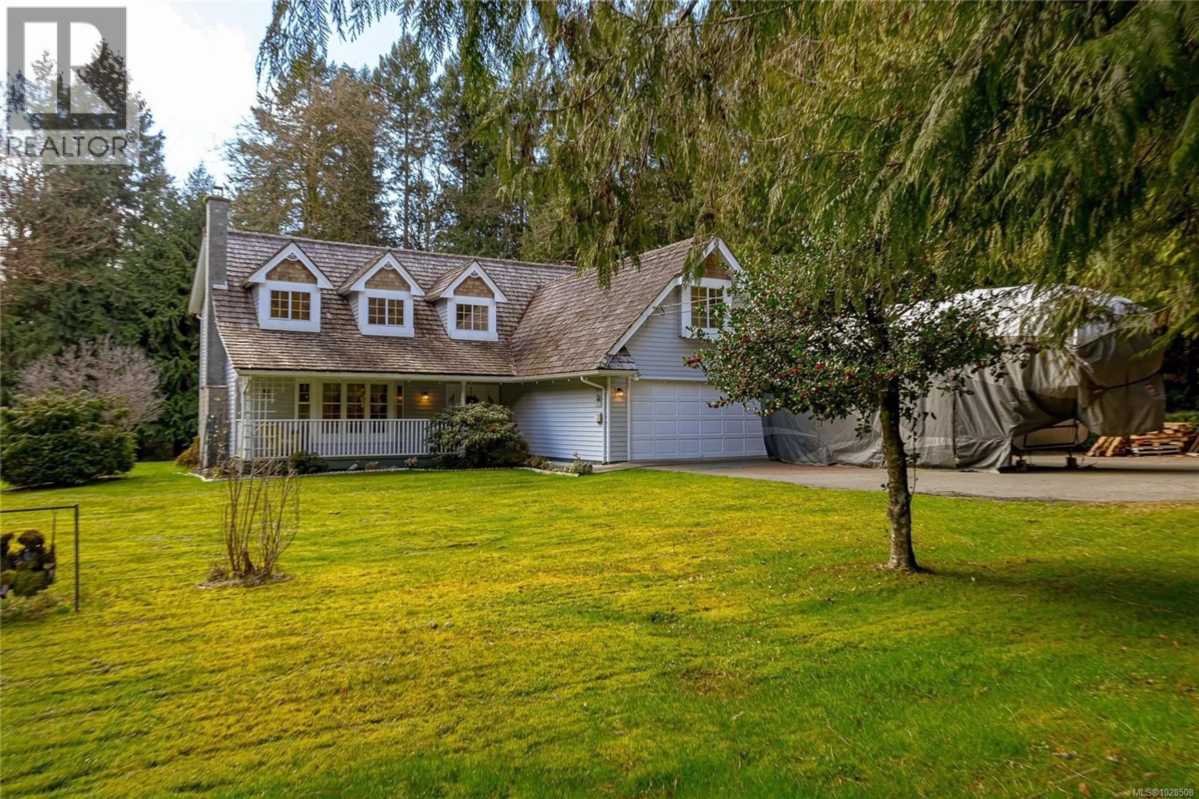 A pic from outside/outdoor area/front of a property/back of a property/a pic from drone, water/lake/river/ocean view for 3580 OYSTER WAY ROAD, Saltair British Columbia V9G2B2