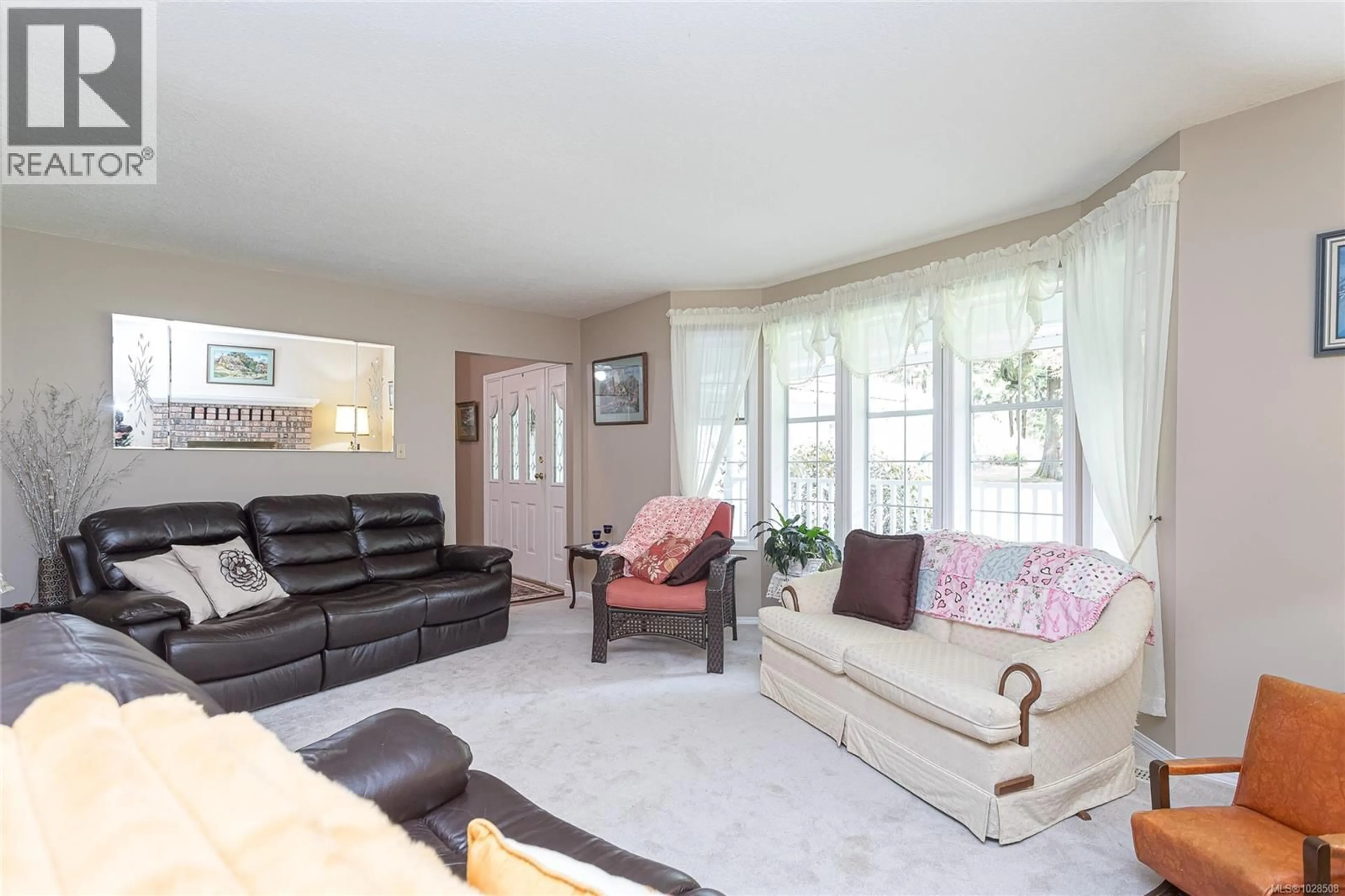 Living room with furniture, unknown for 3580 OYSTER WAY ROAD, Saltair British Columbia V9G2B2